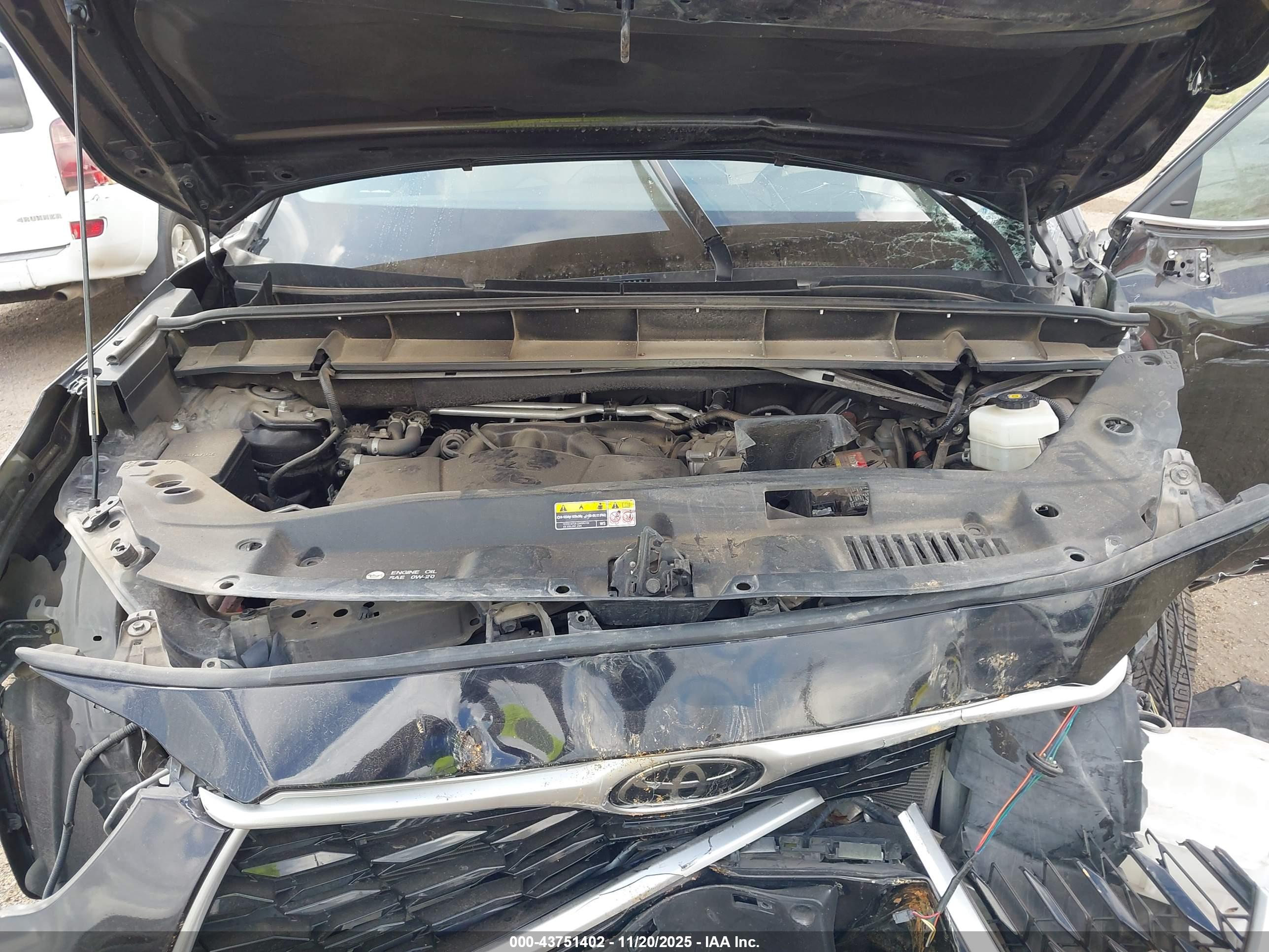 TOYOTA HIGHLANDER image 10