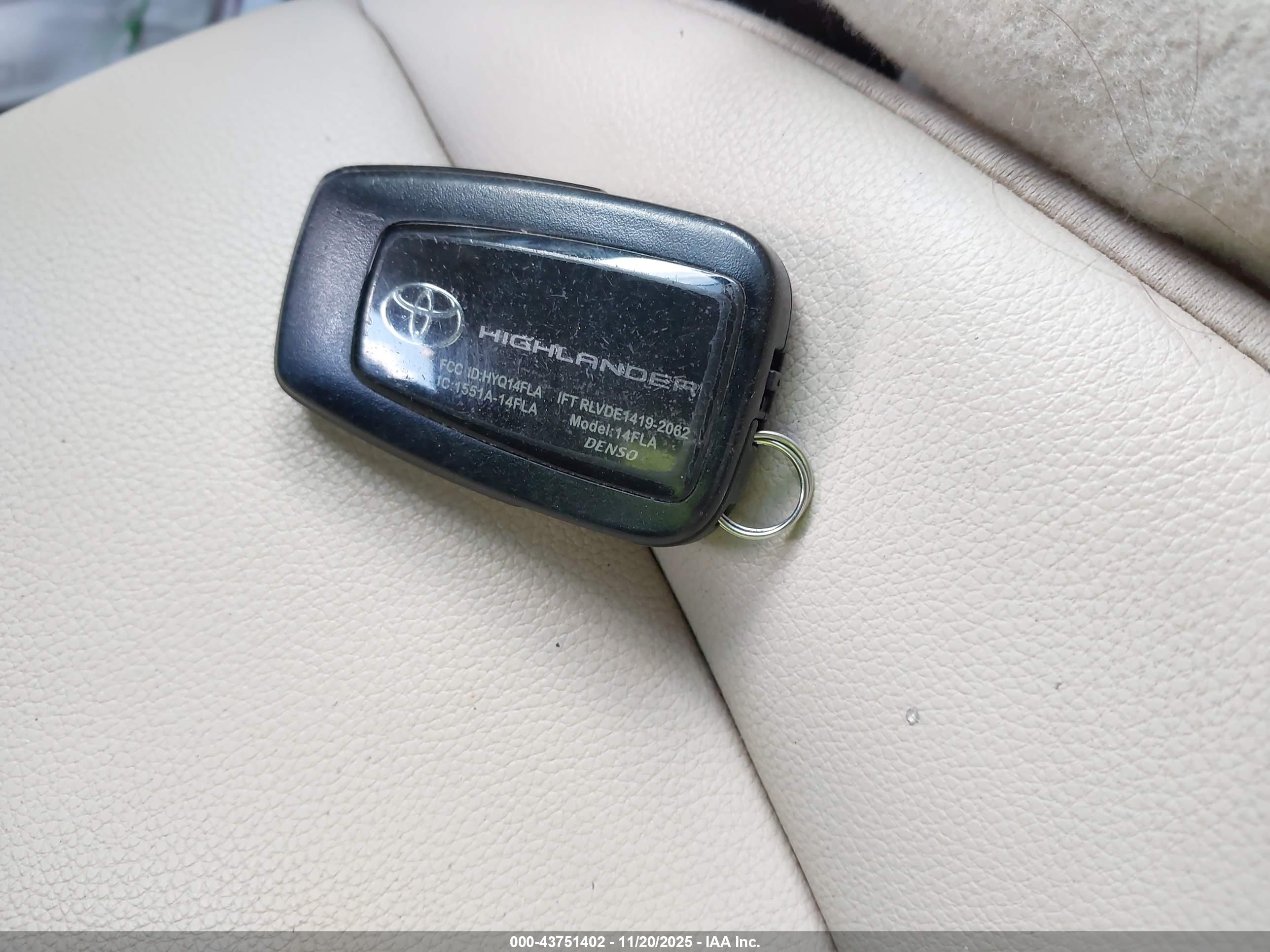 TOYOTA HIGHLANDER image 11