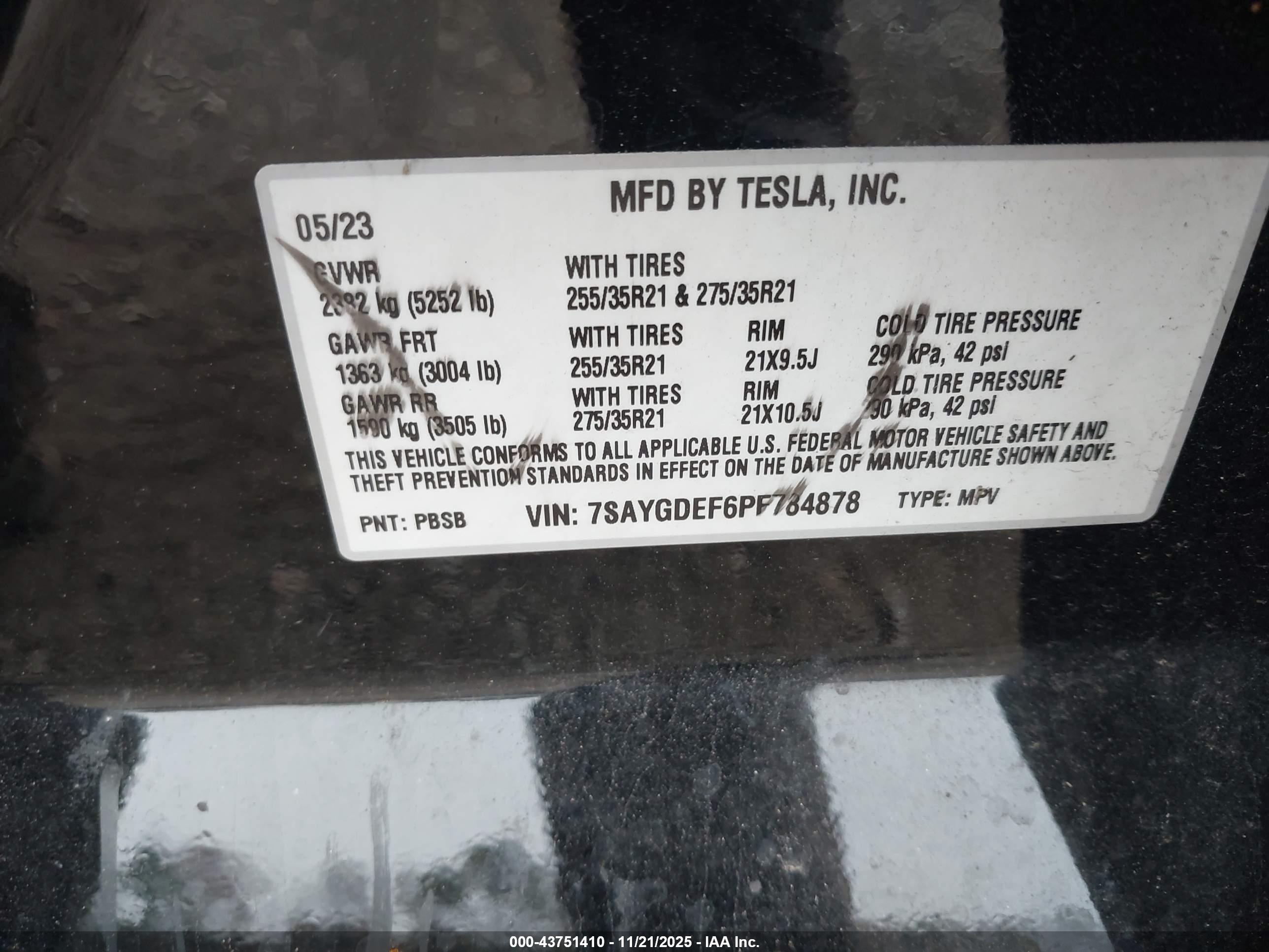 TESLA MODEL image 9