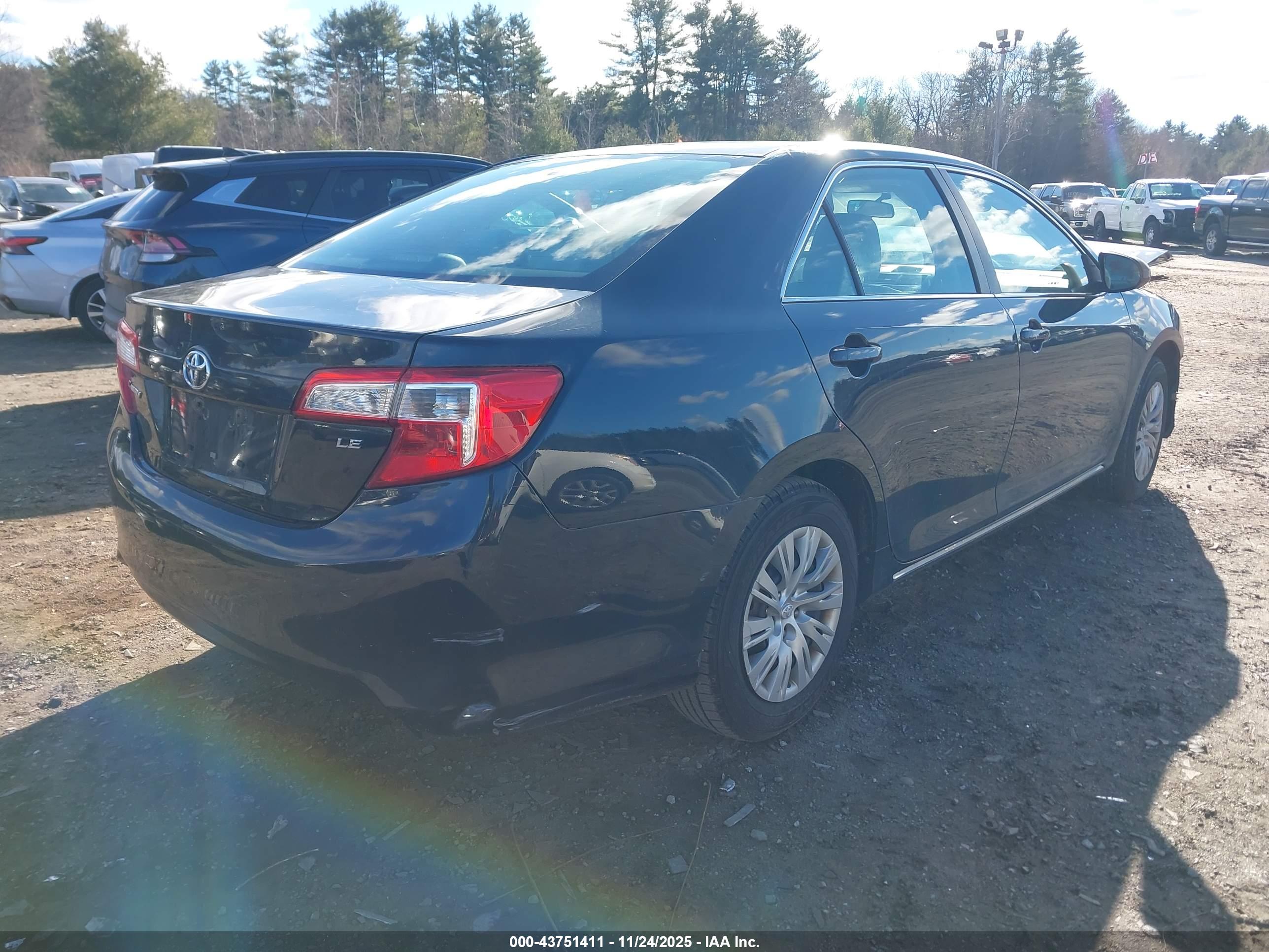 TOYOTA CAMRY image 4