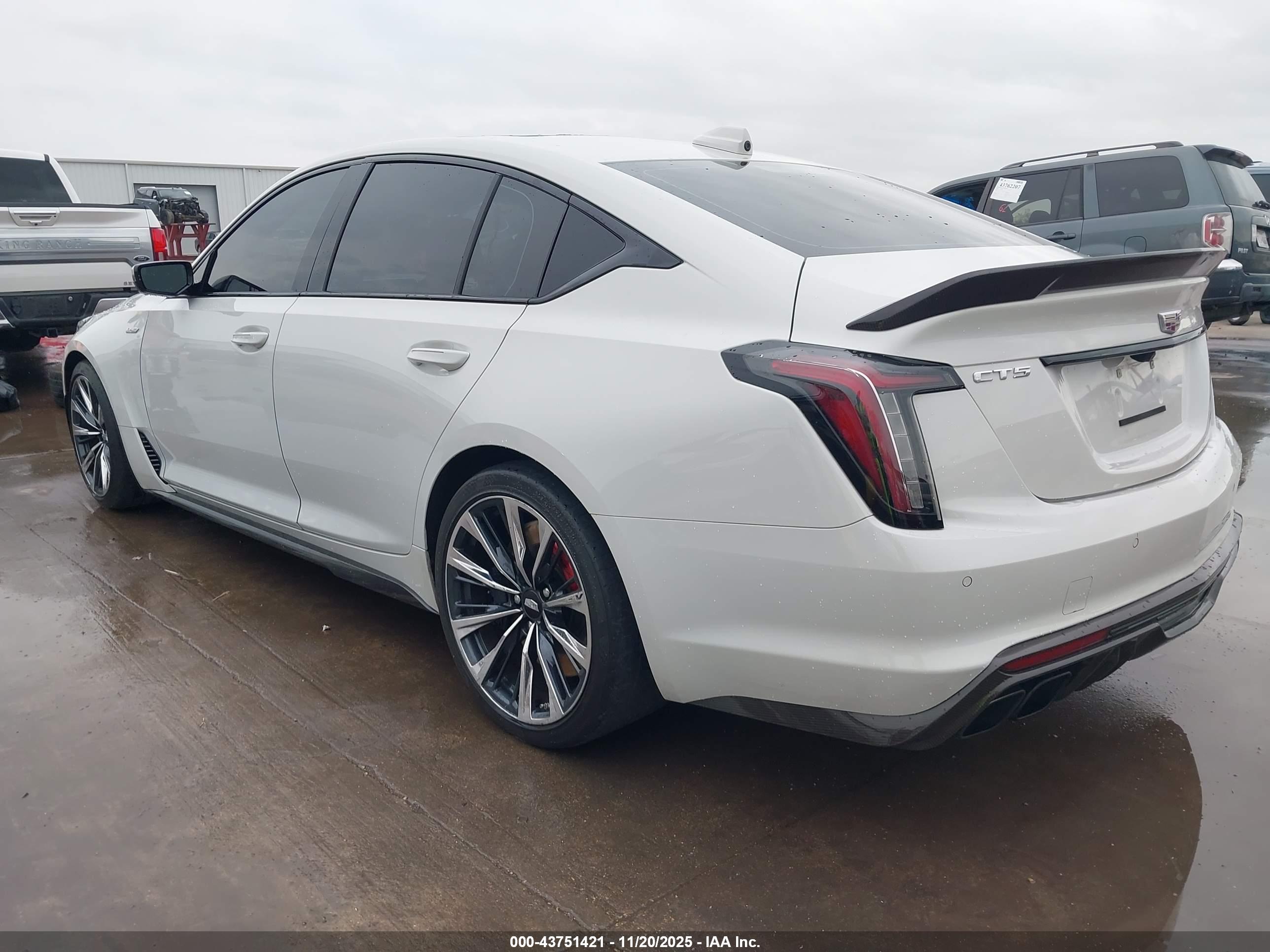 CADILLAC CT5-V image 3