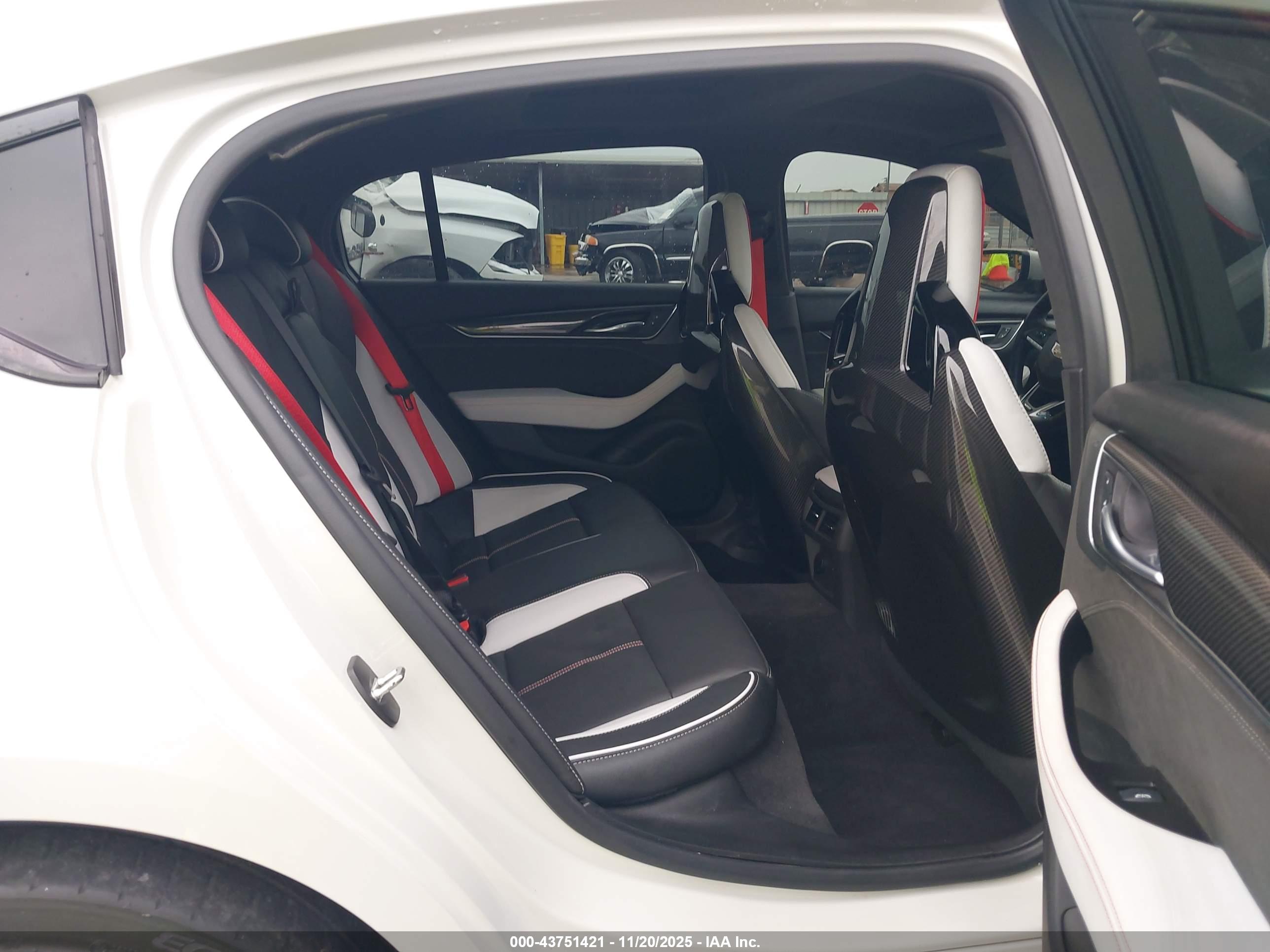 CADILLAC CT5-V image 8
