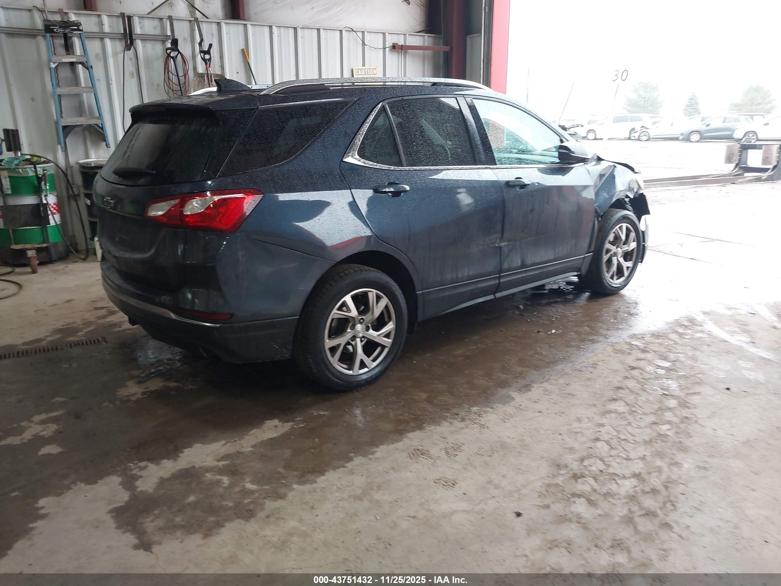 CHEVROLET EQUINOX image 4