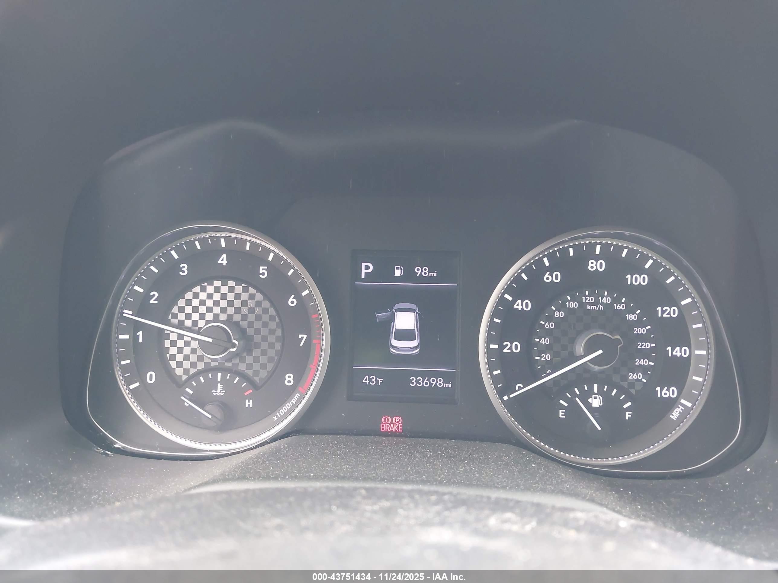 HYUNDAI ELANTRA image 7