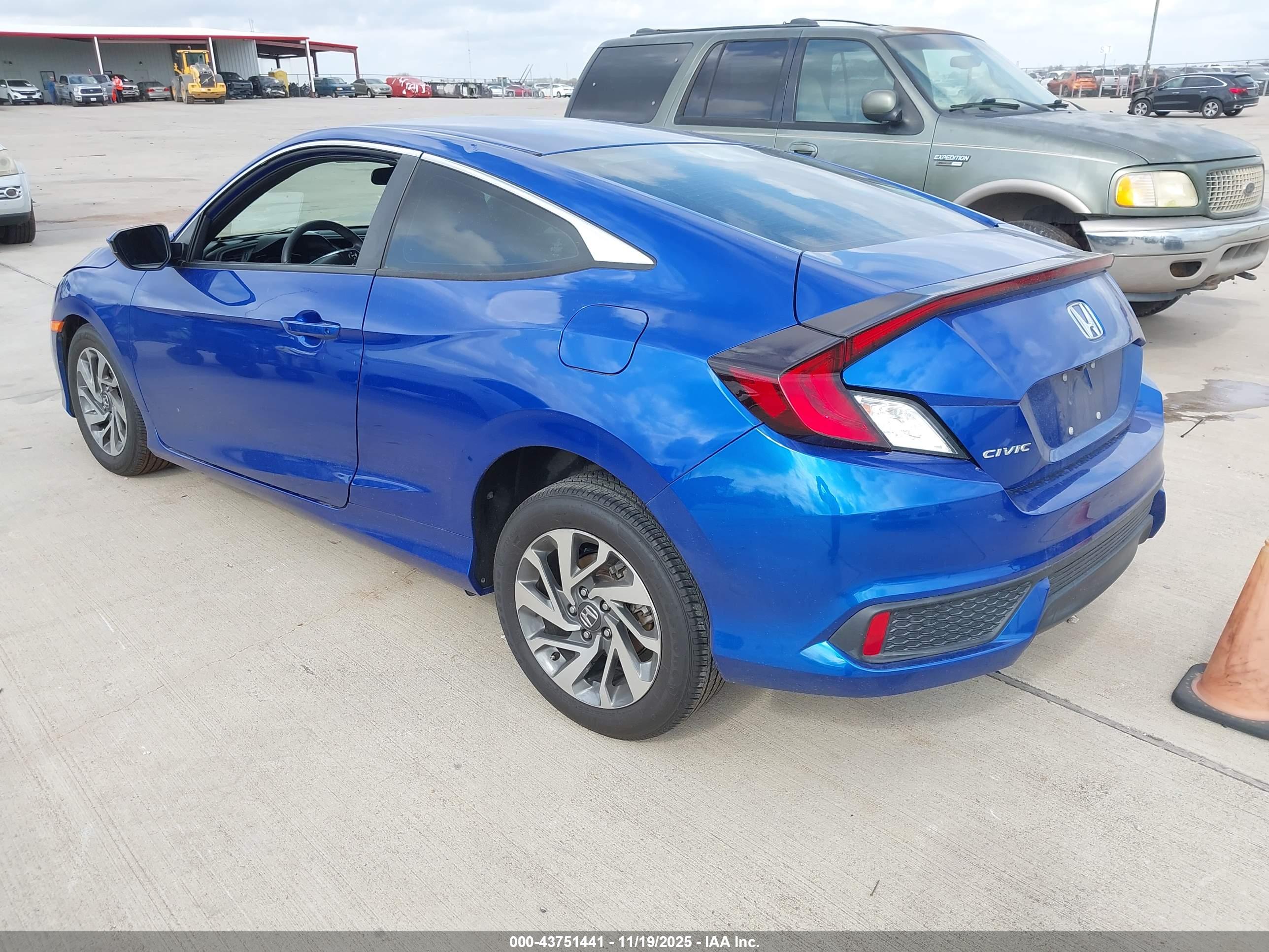 HONDA CIVIC image 3