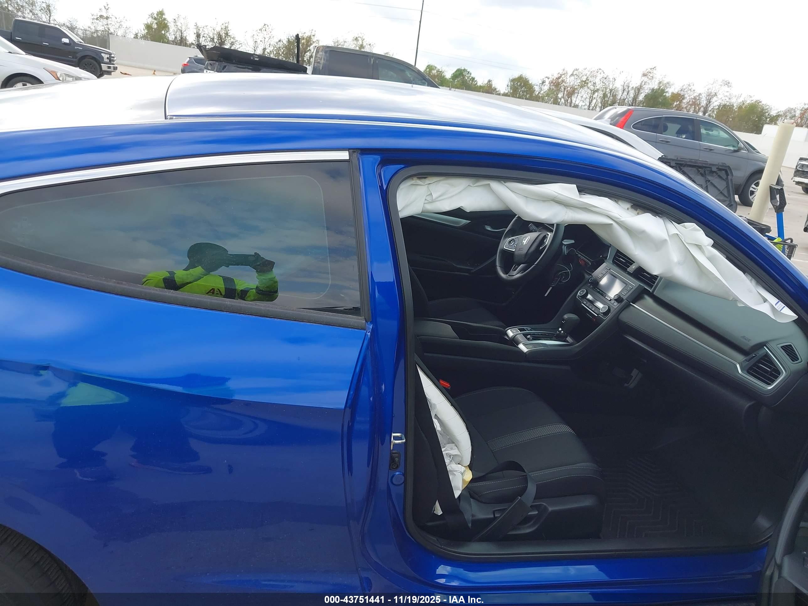 HONDA CIVIC image 5