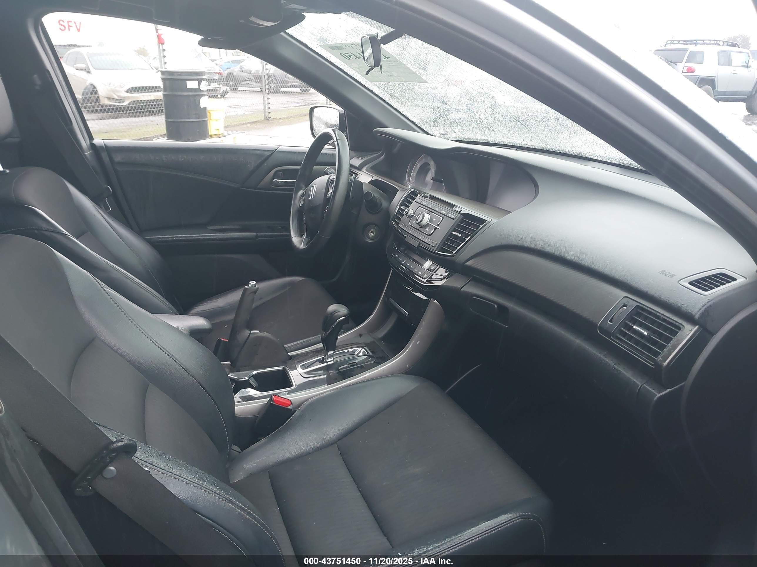 HONDA ACCORD image 5