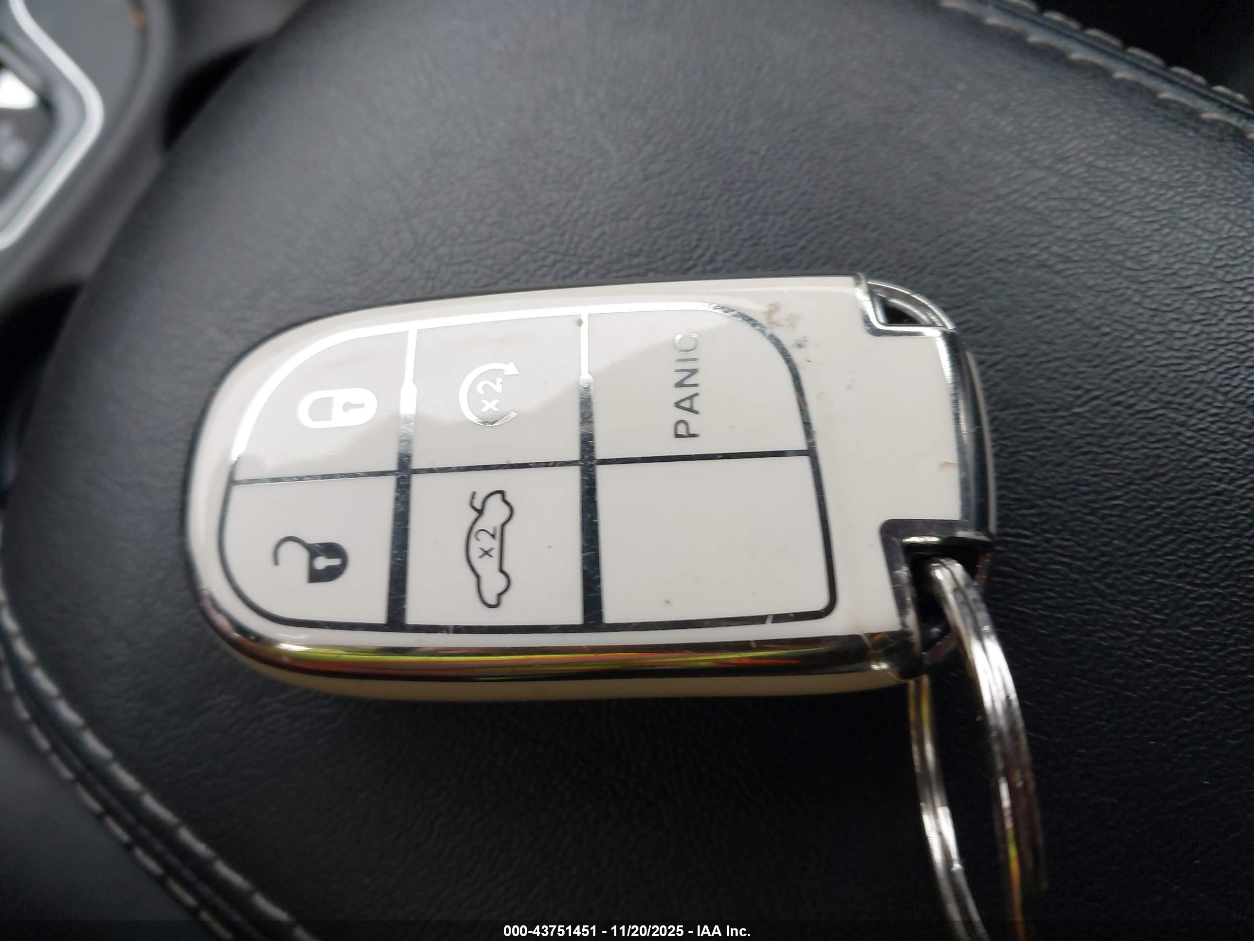 JEEP CHEROKEE image 11