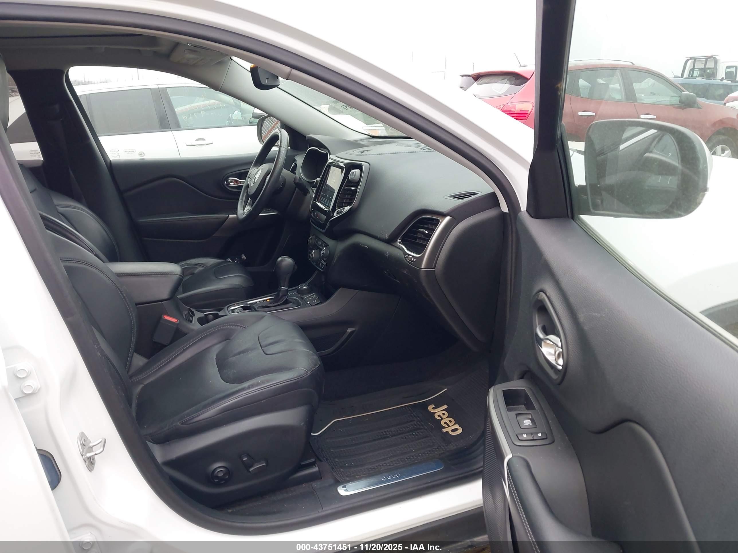 JEEP CHEROKEE image 5