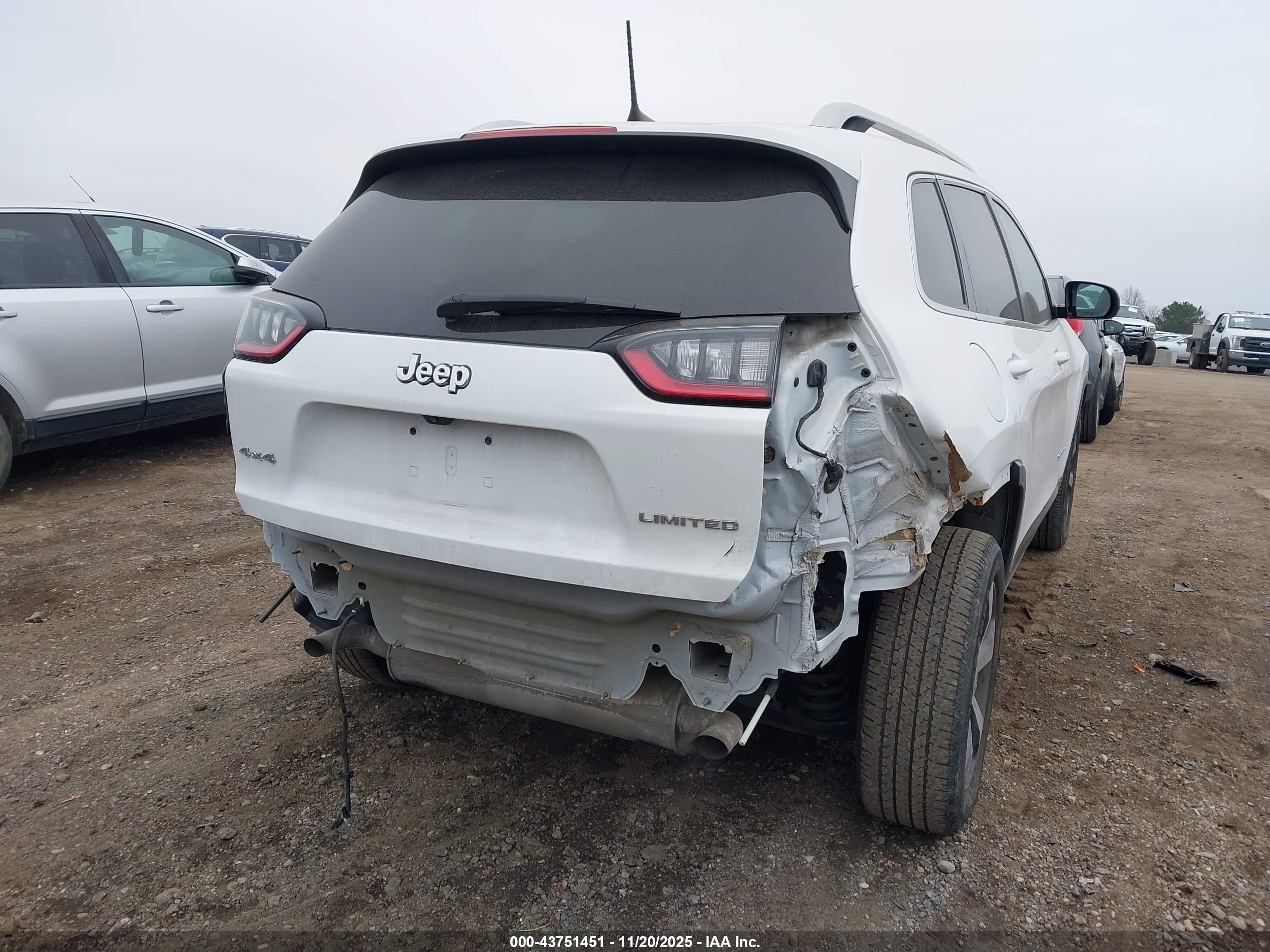 JEEP CHEROKEE image 6