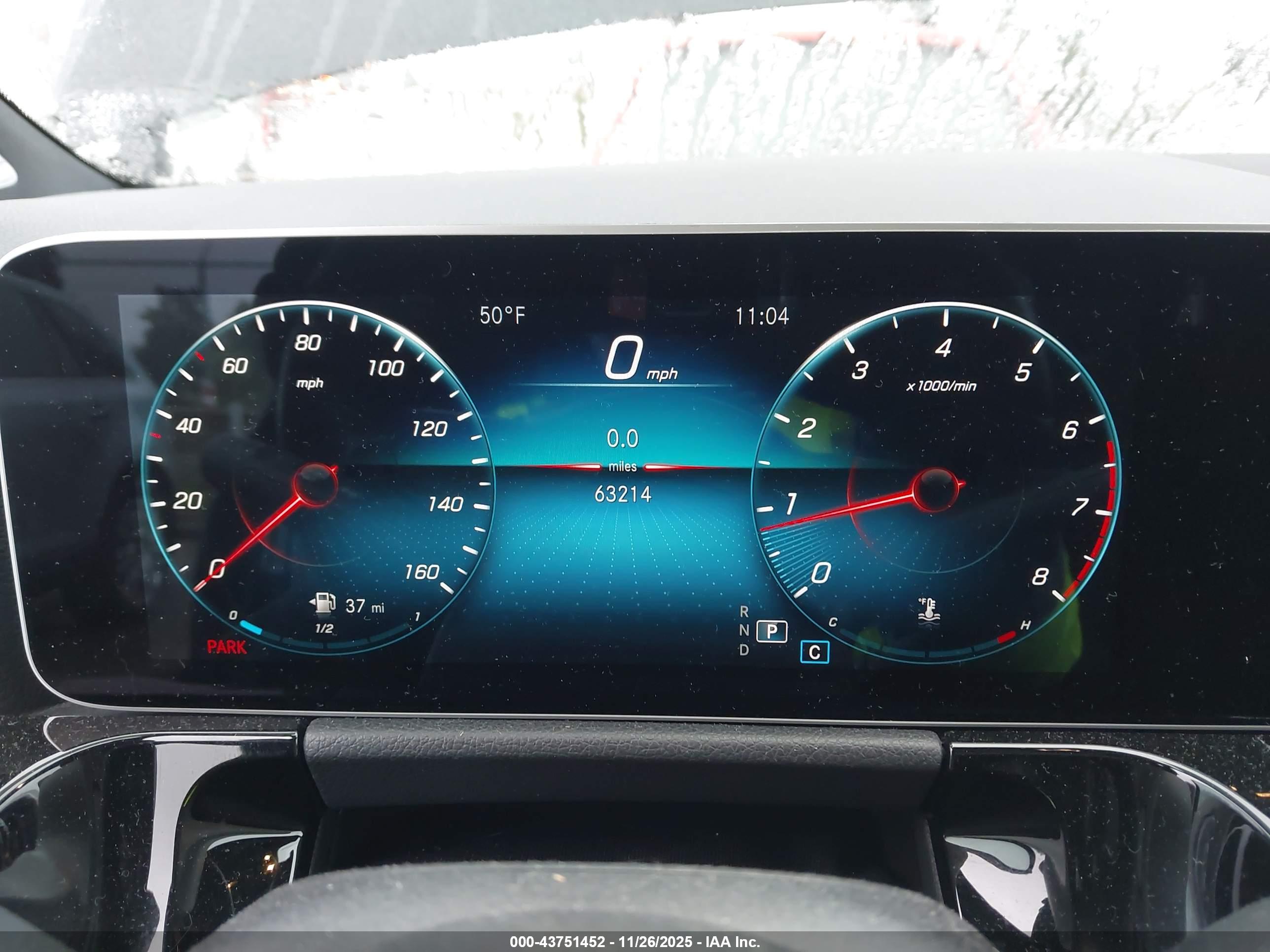 MERCEDES-BENZ GLA image 7