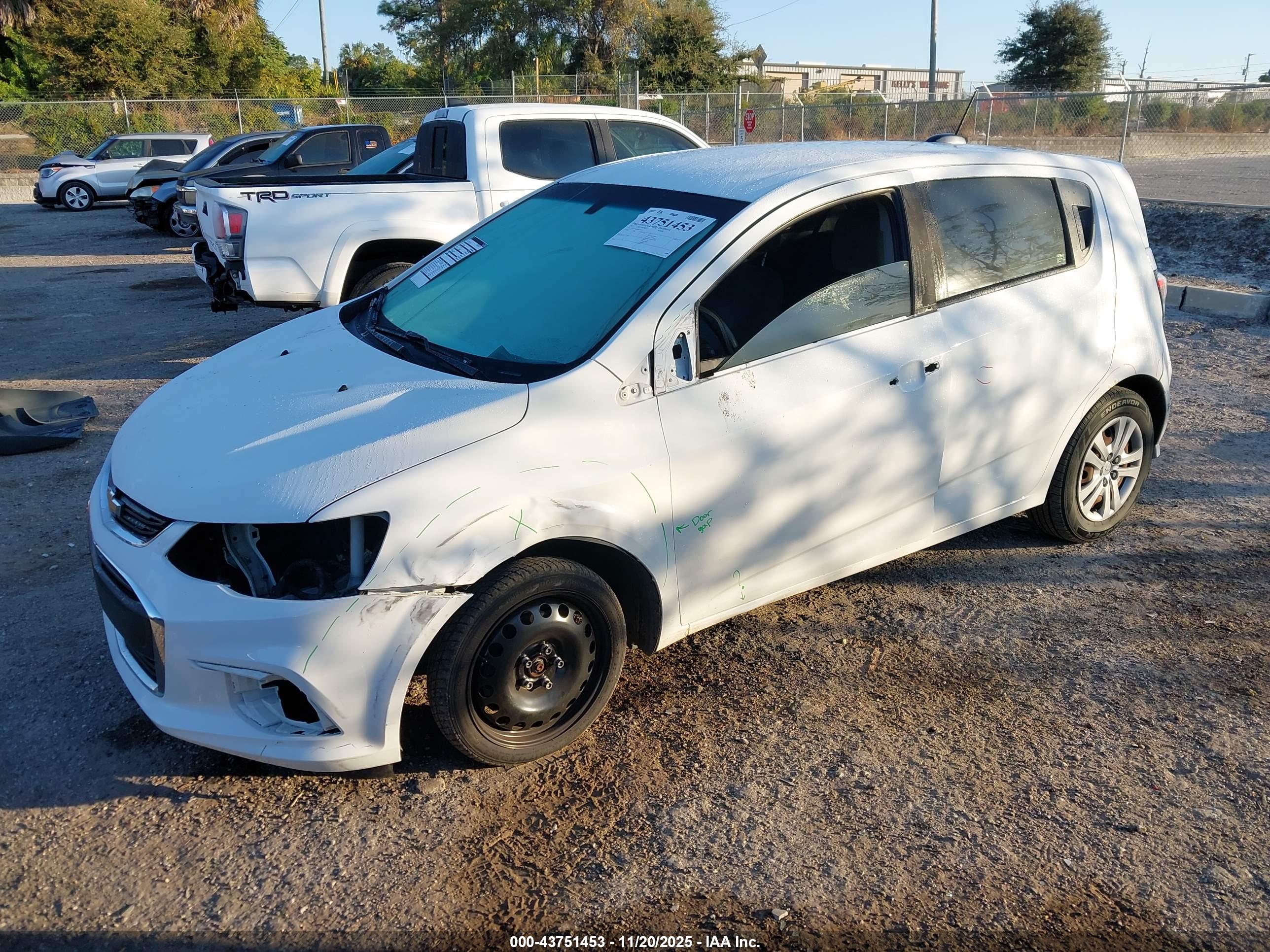 CHEVROLET SONIC image 2