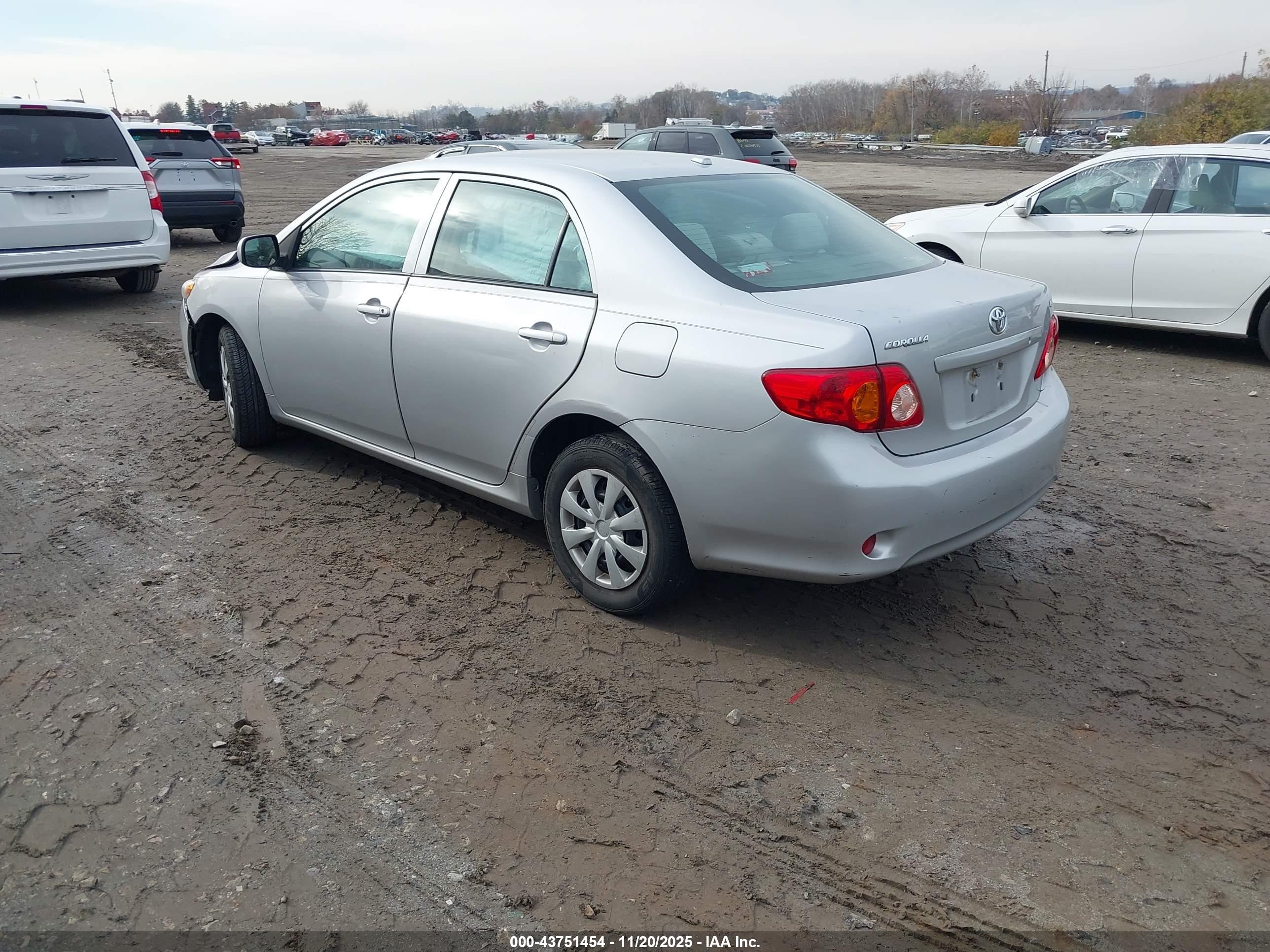 TOYOTA COROLLA image 3