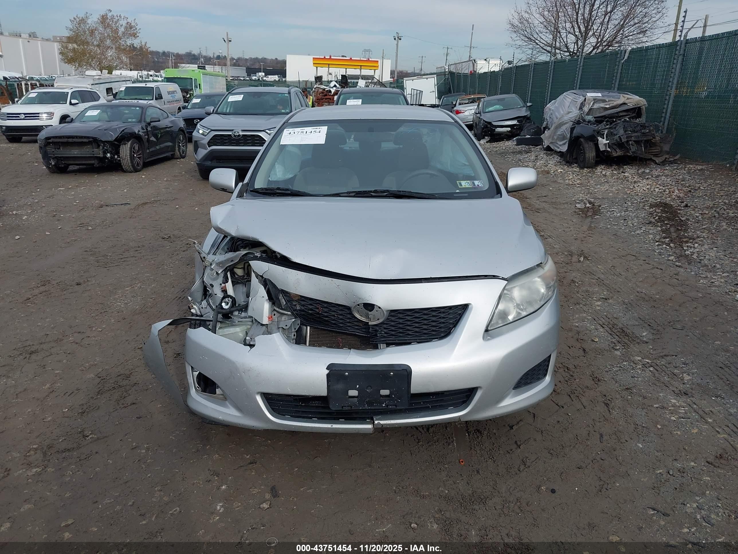 TOYOTA COROLLA image 6