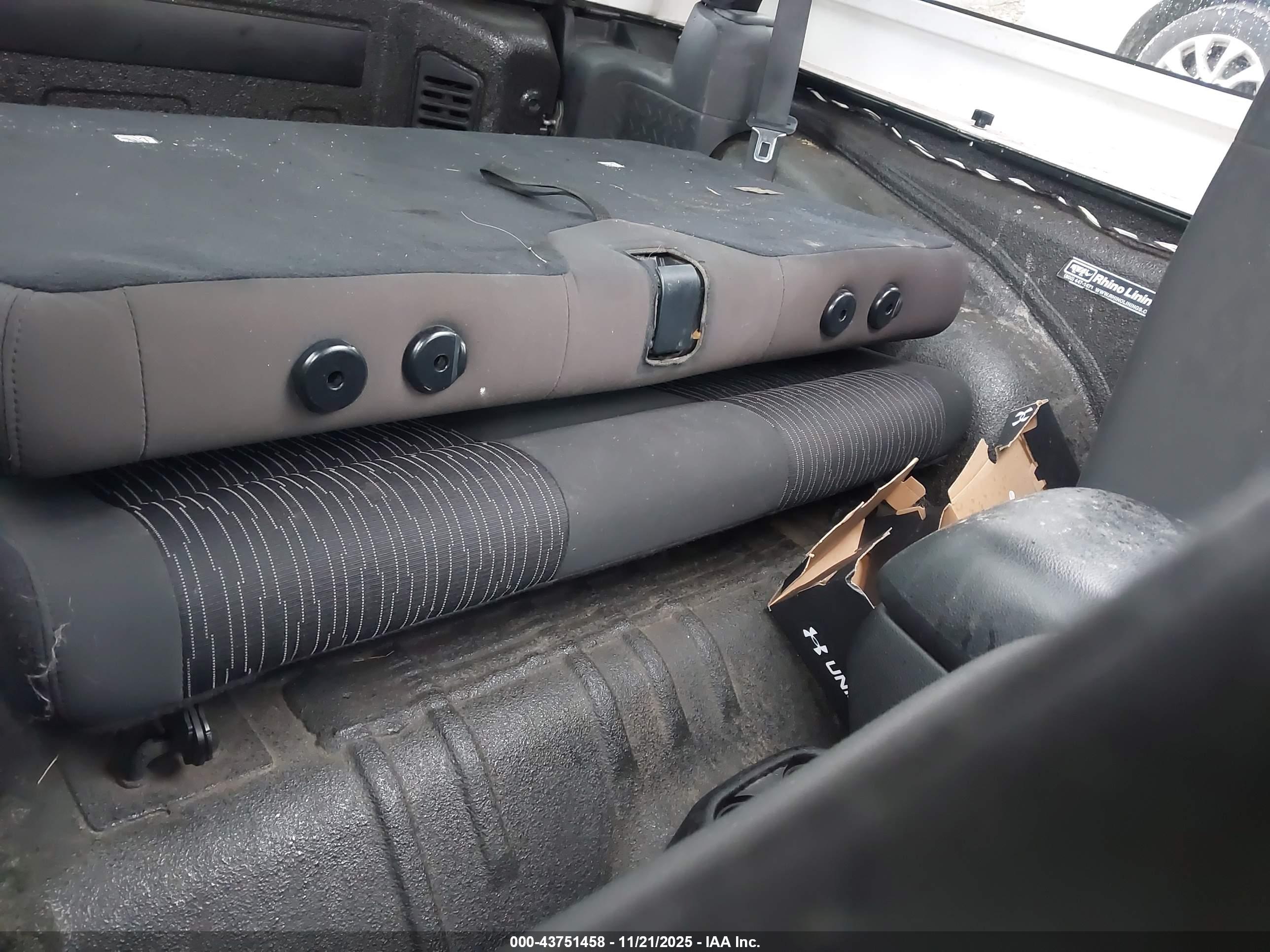JEEP WRANGLER image 8