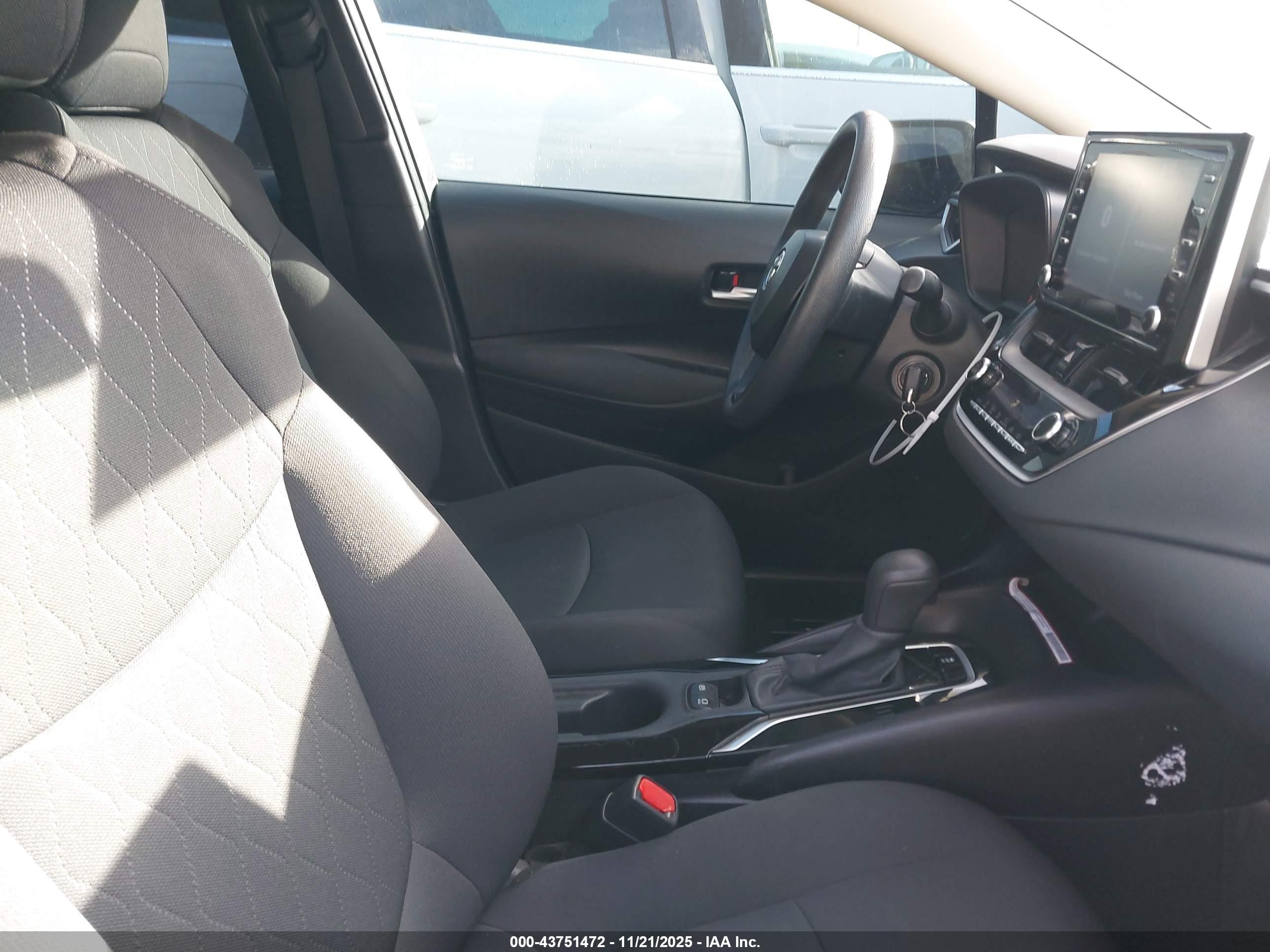 TOYOTA COROLLA image 5