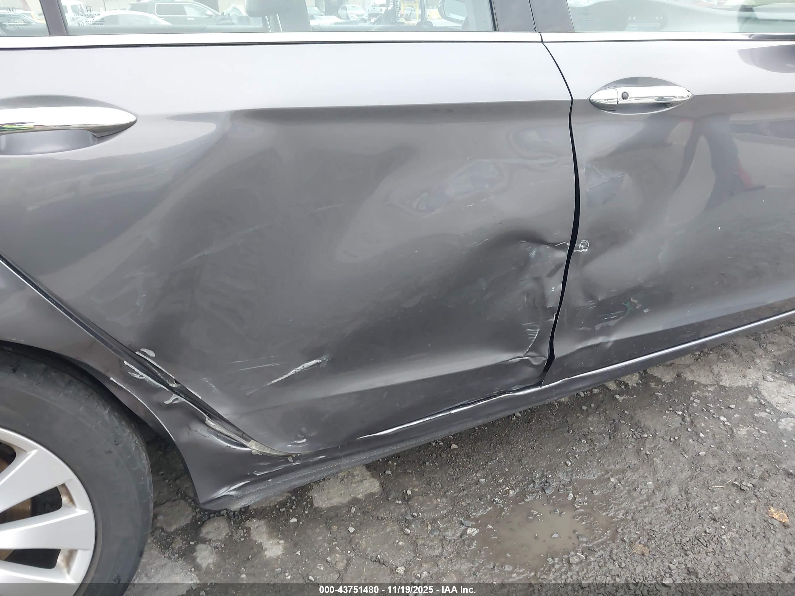 HONDA ACCORD image 6