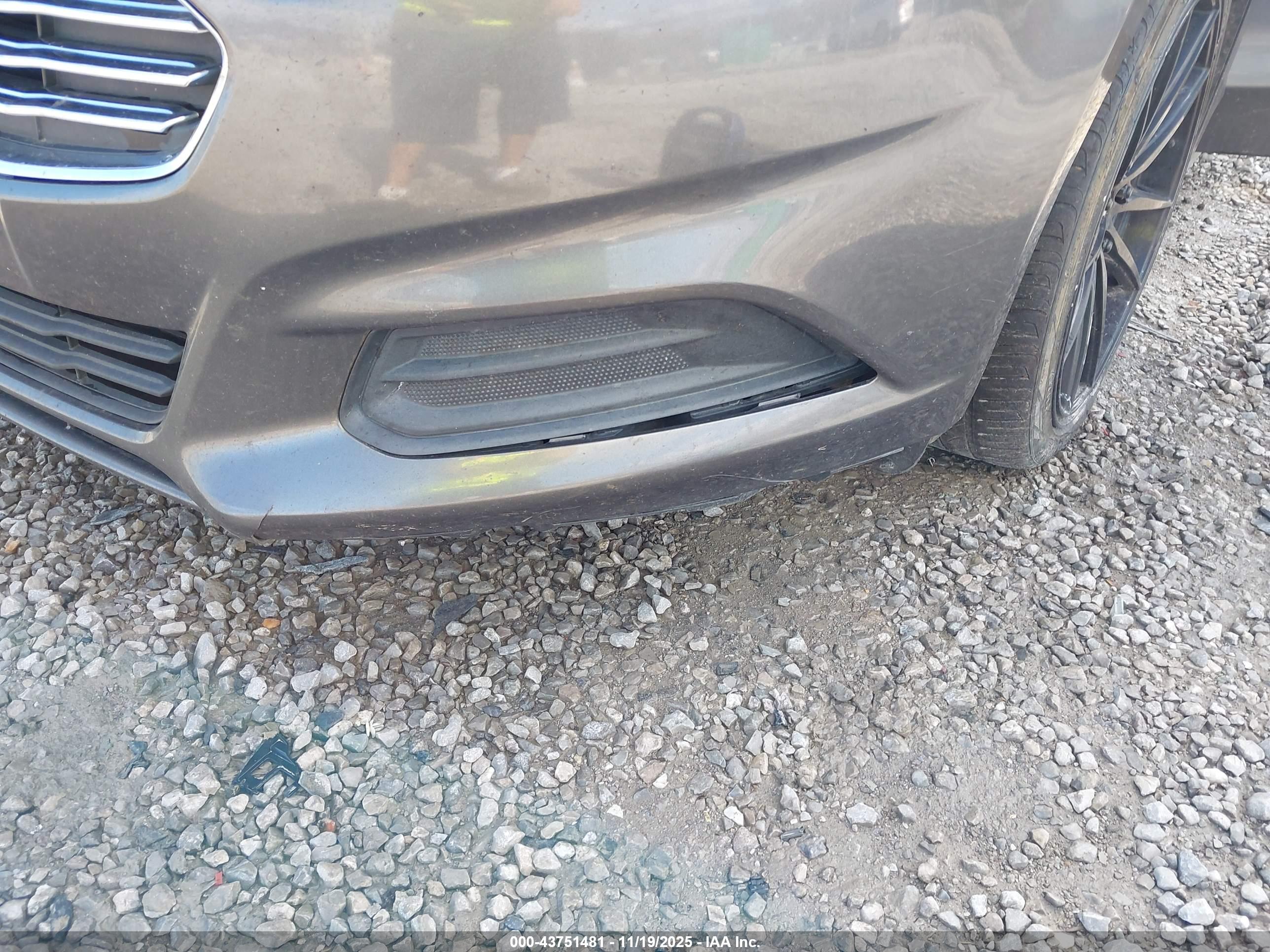 FORD FUSION image 6