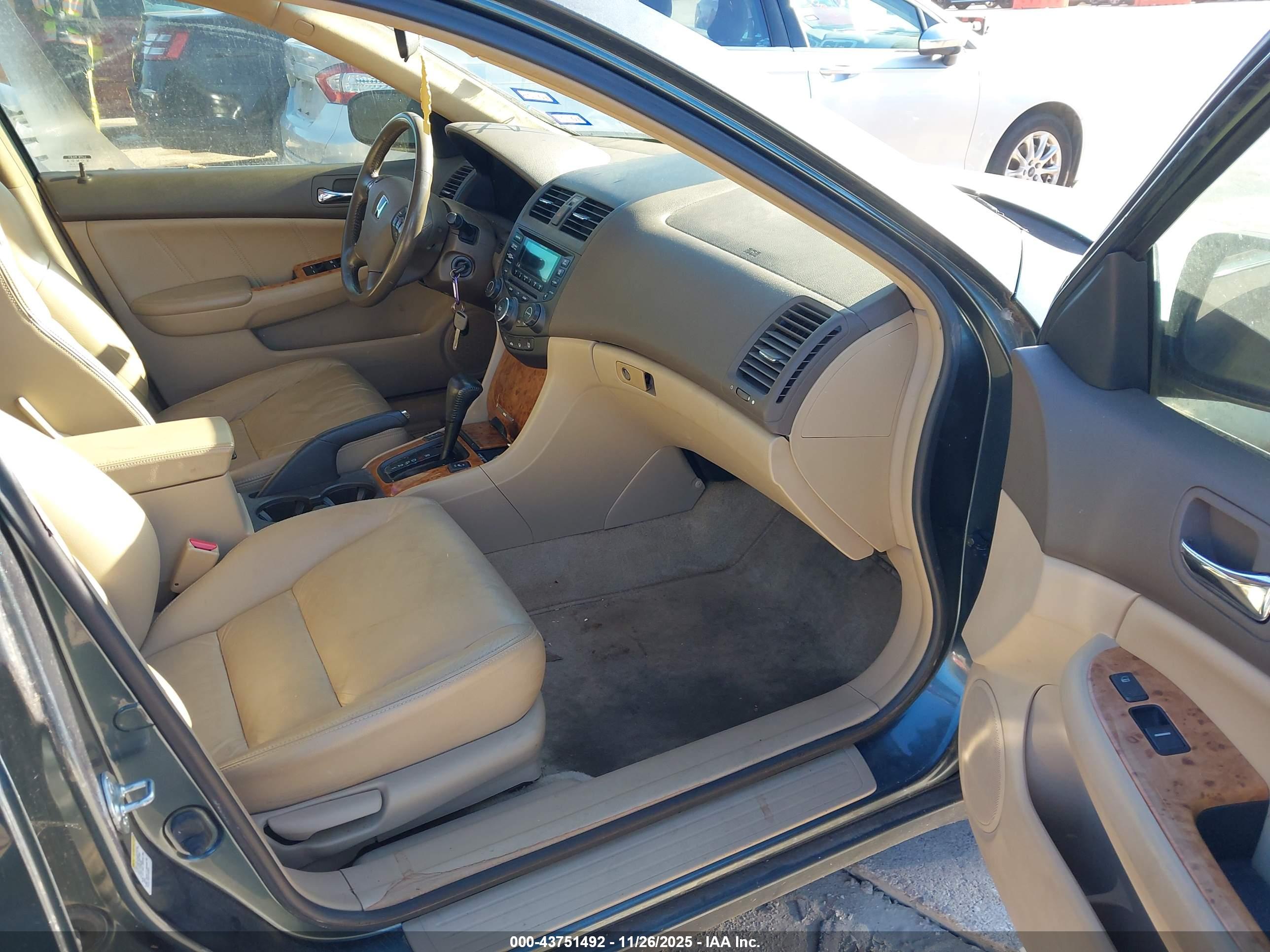 HONDA ACCORD image 5
