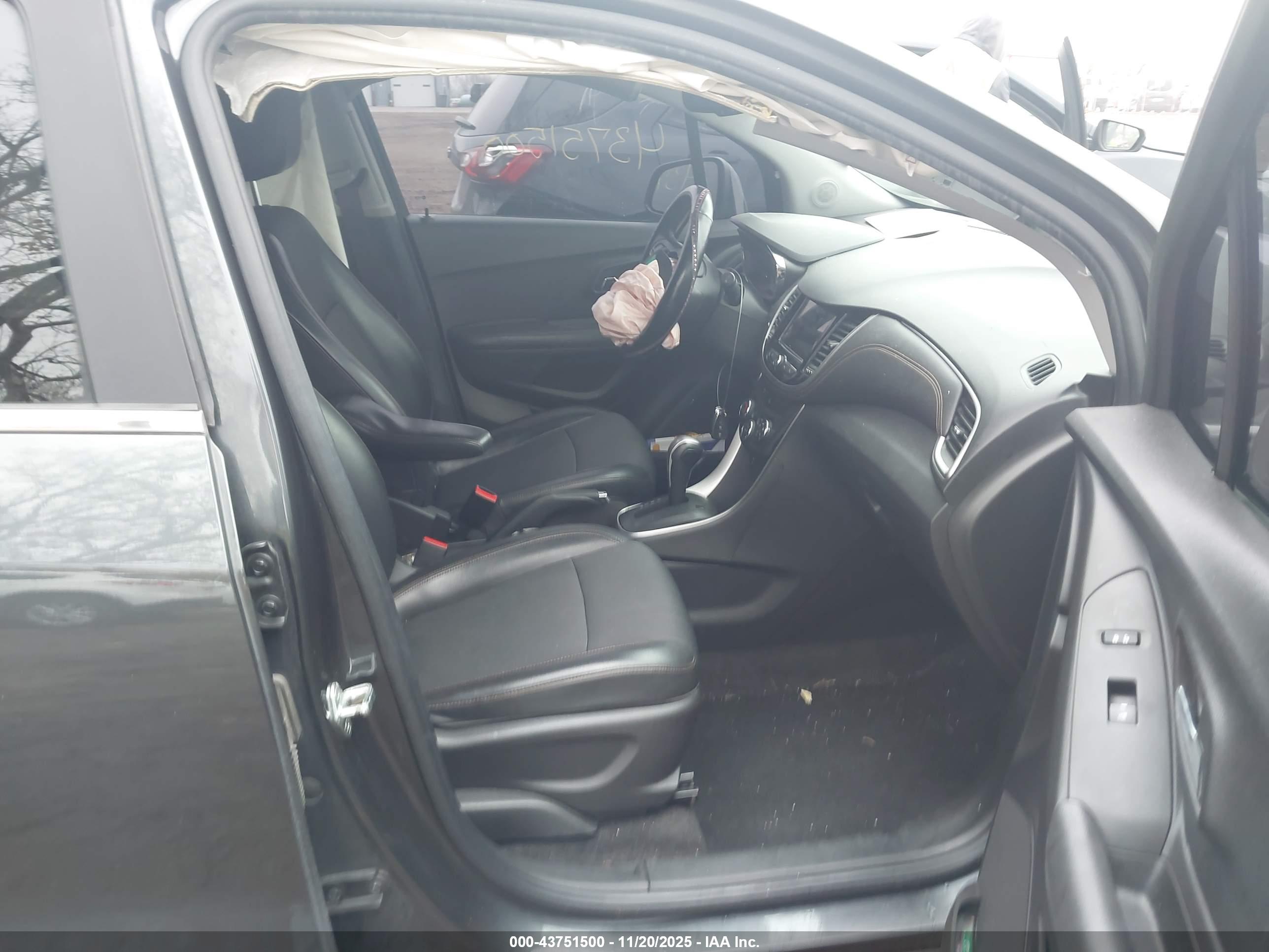 CHEVROLET TRAX image 5