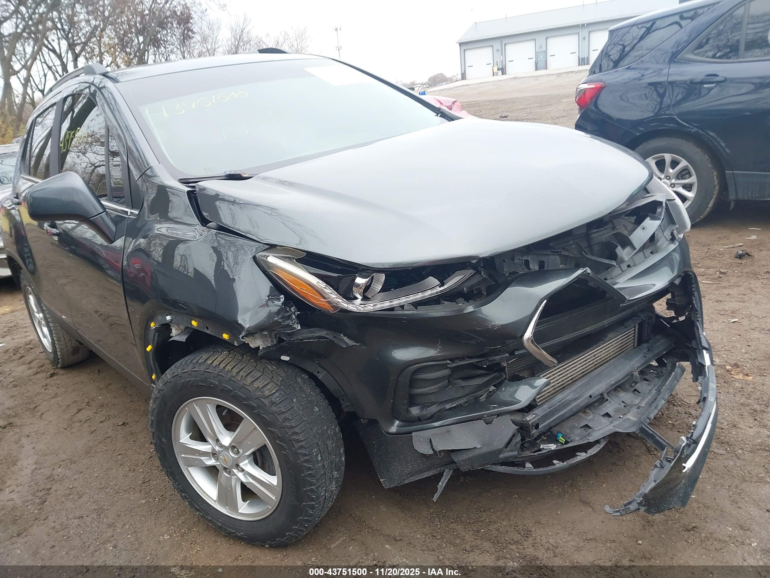 CHEVROLET TRAX image 6