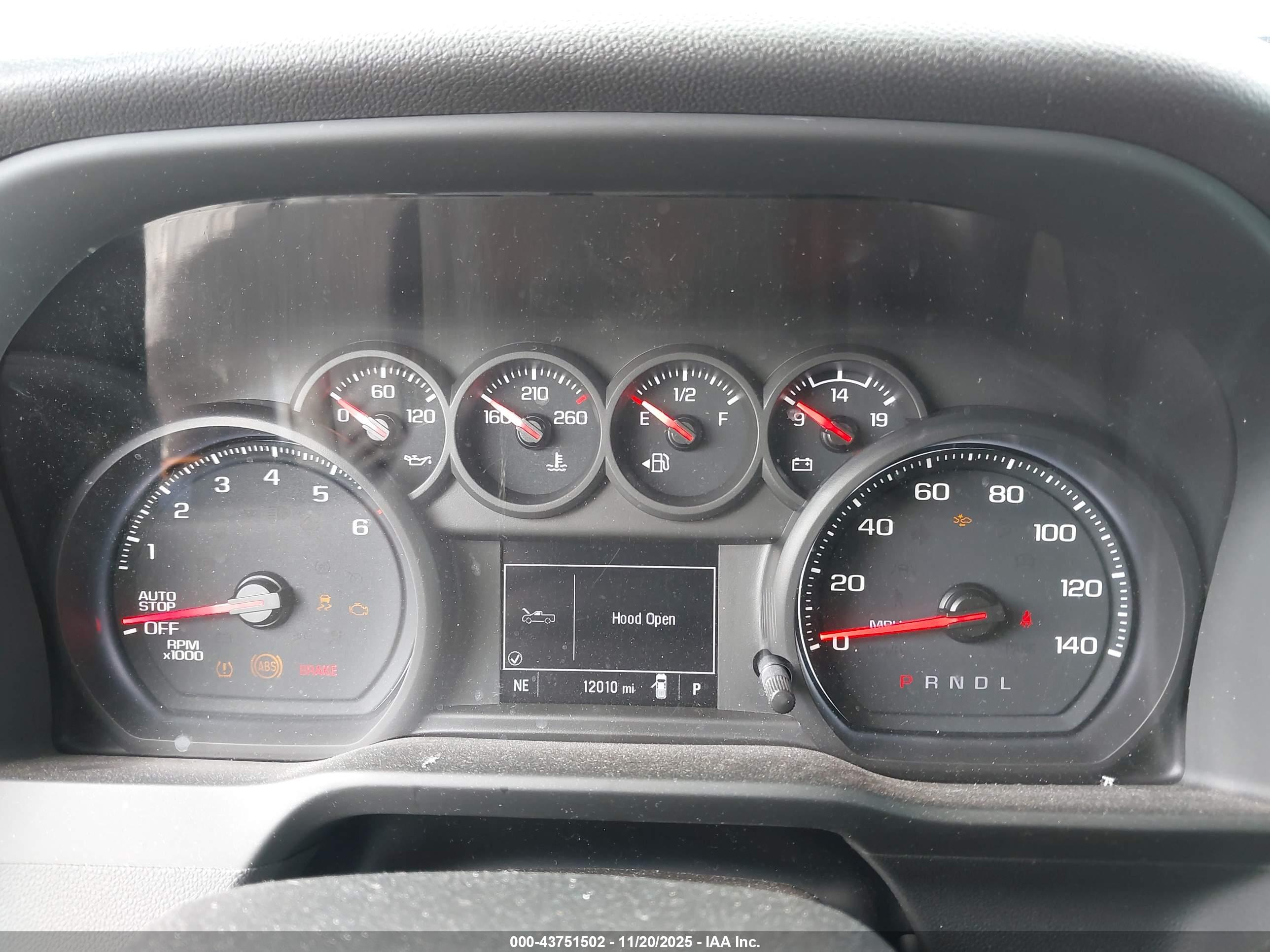 CHEVROLET SILVERADO image 7