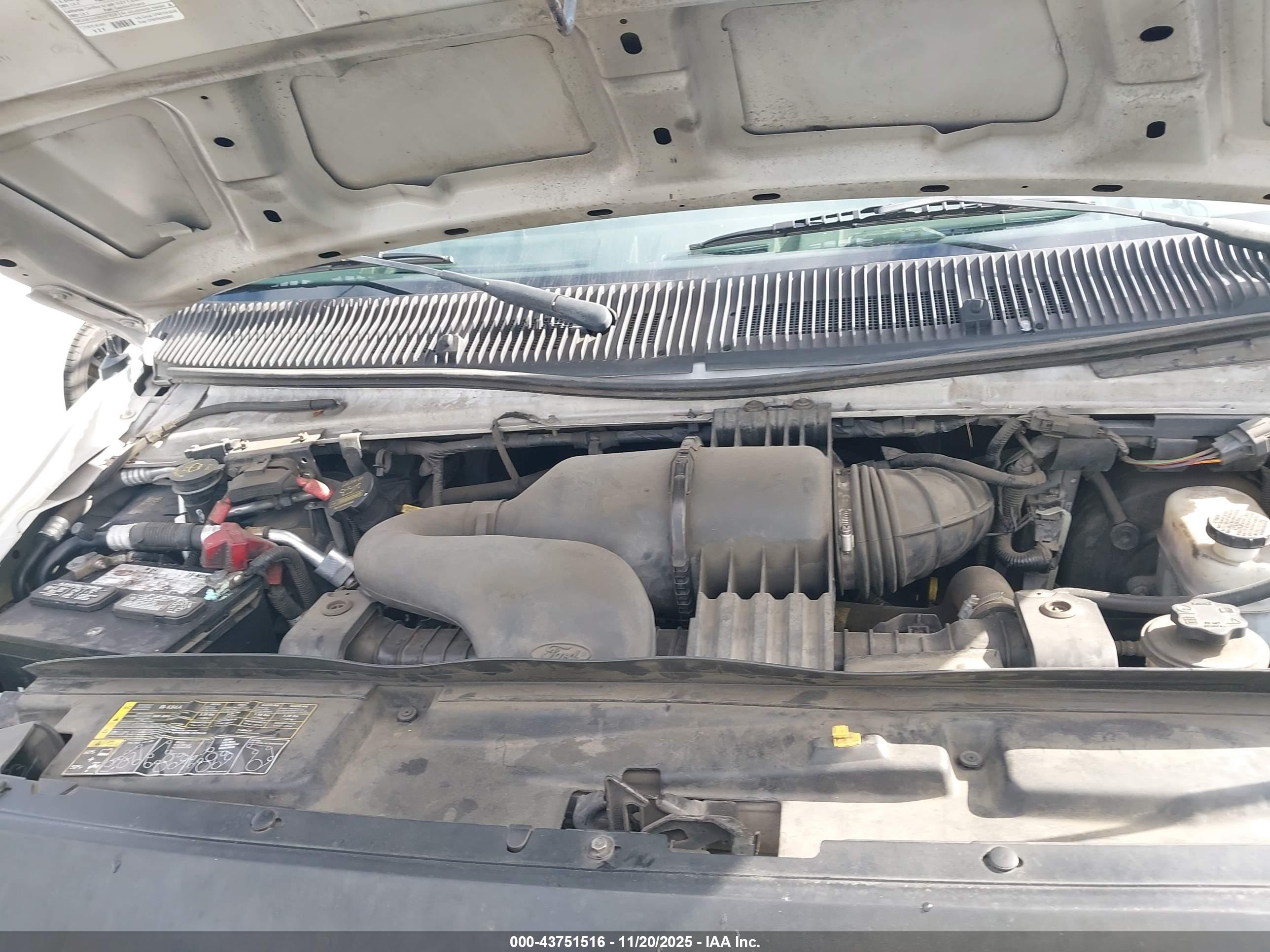 FORD E-150 image 10