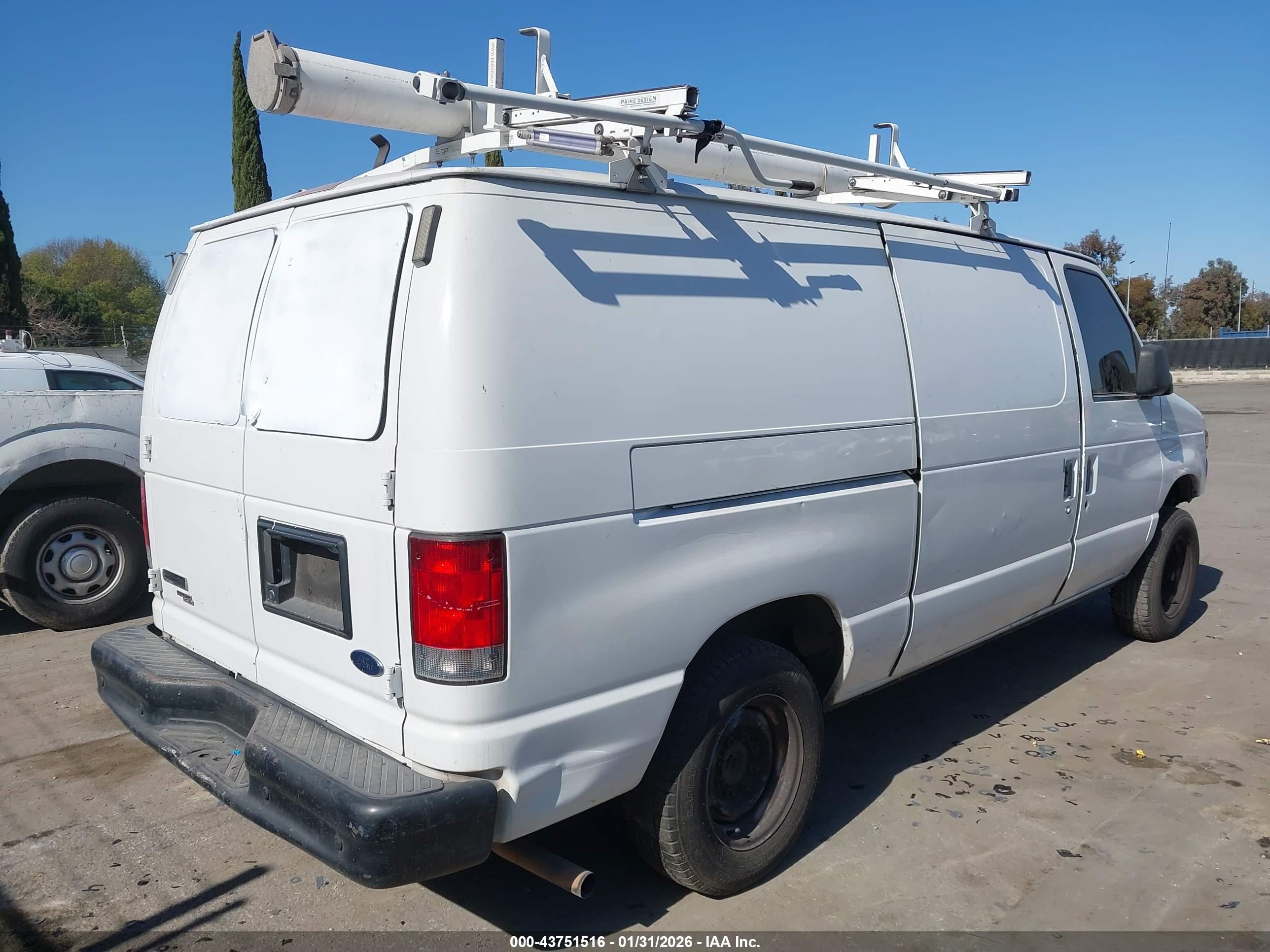 FORD E-150 image 4