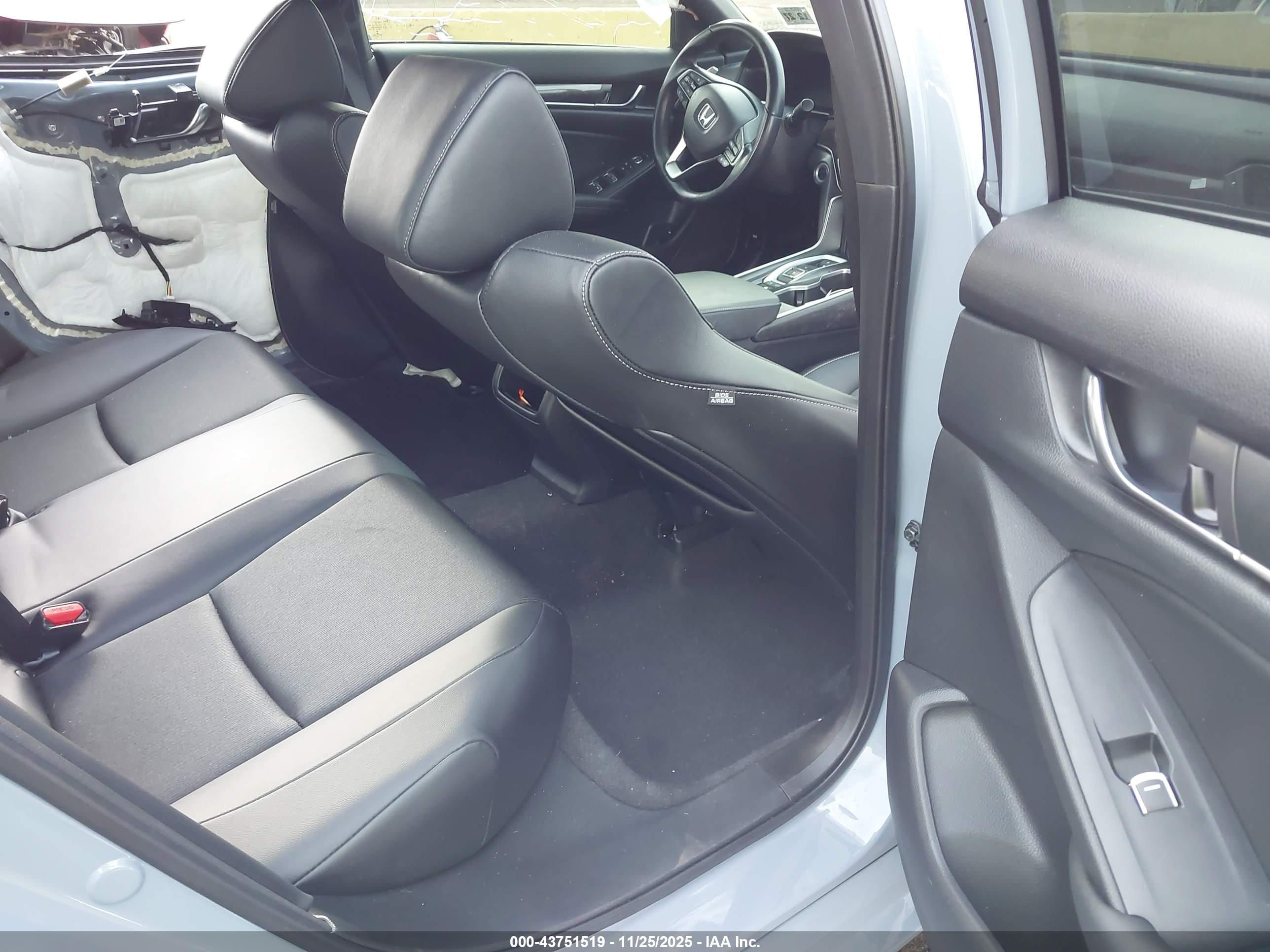HONDA ACCORD image 8