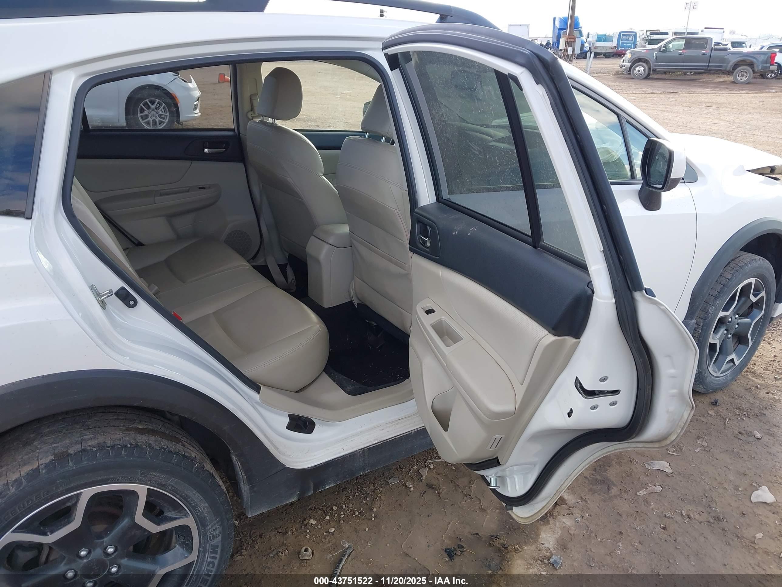 SUBARU XV image 8