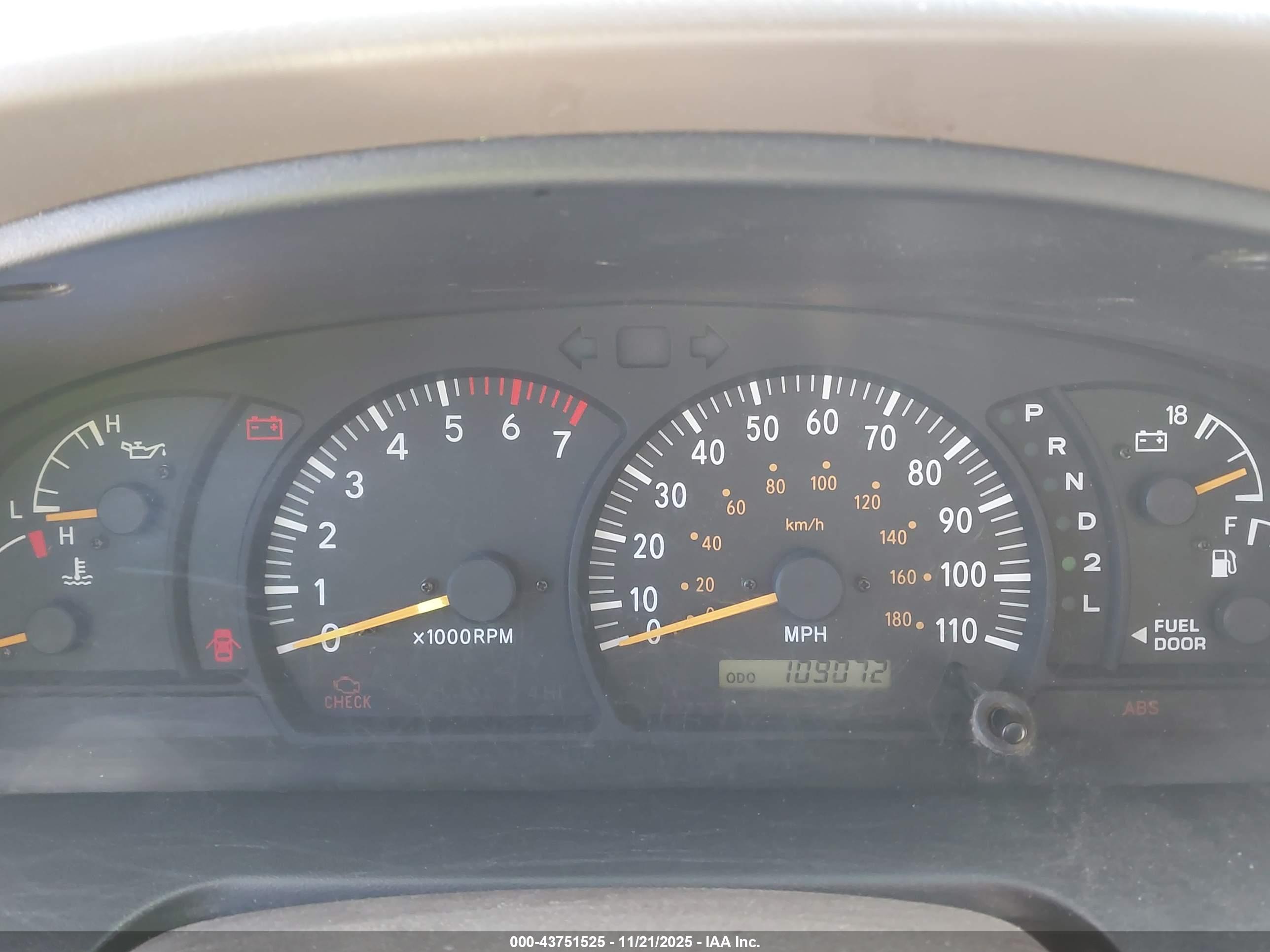 TOYOTA TUNDRA image 7