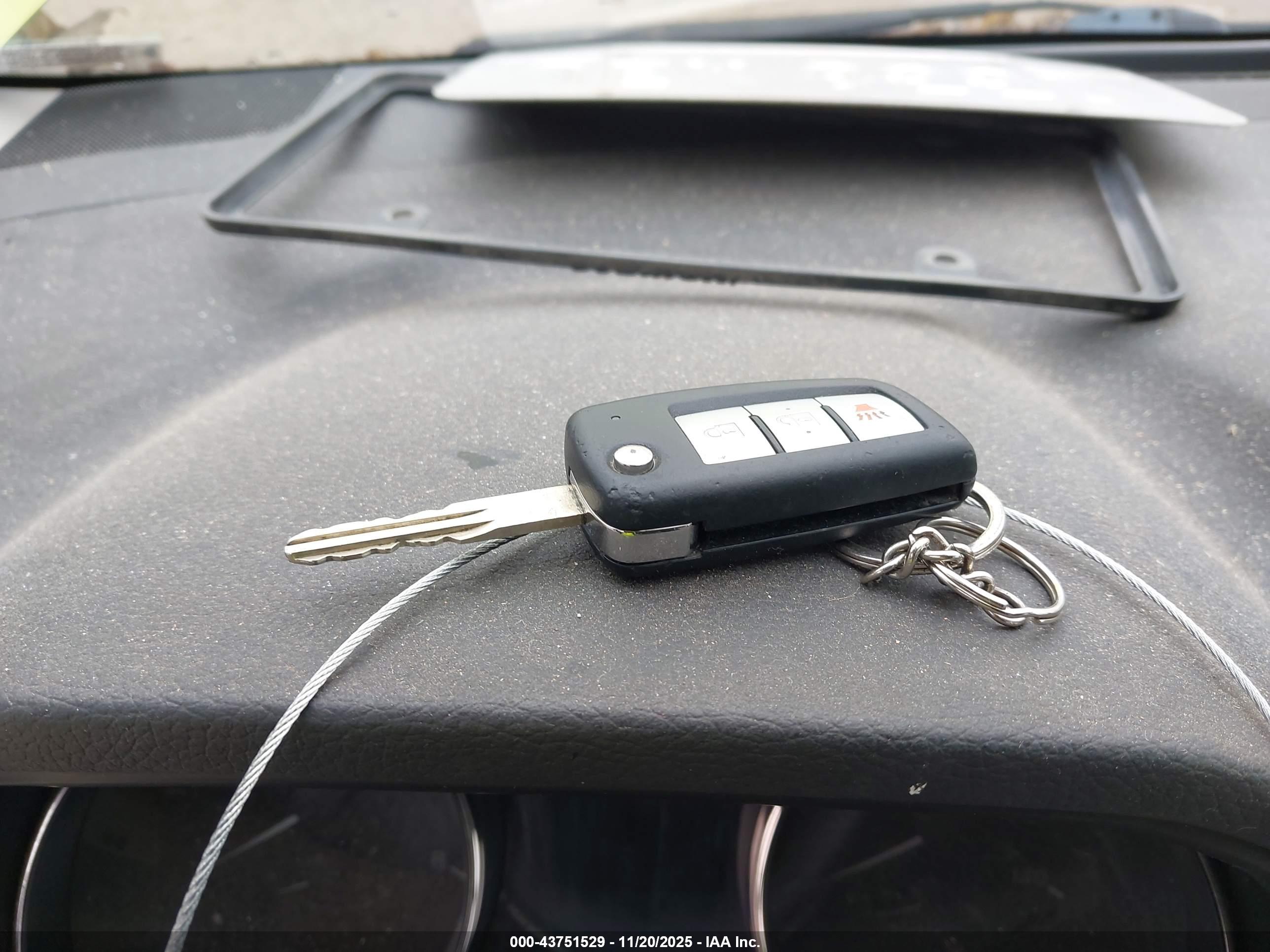 NISSAN ROGUE image 11
