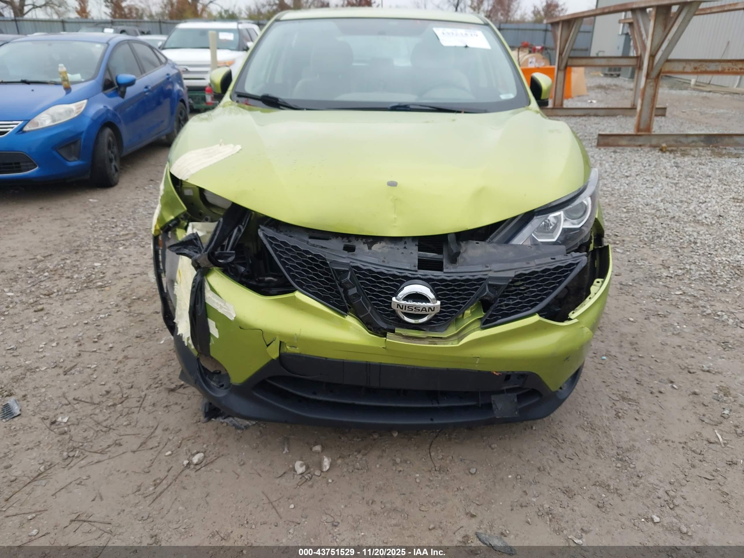 NISSAN ROGUE image 6
