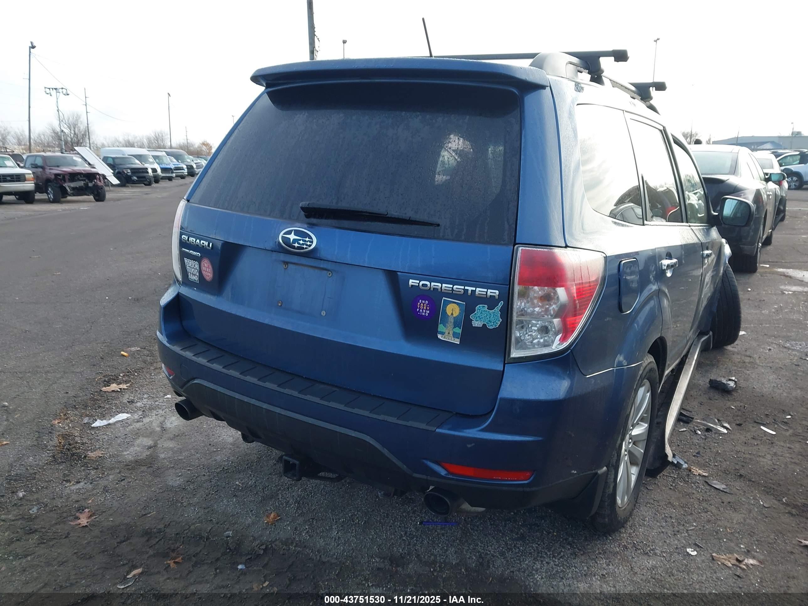 SUBARU FORESTER image 4