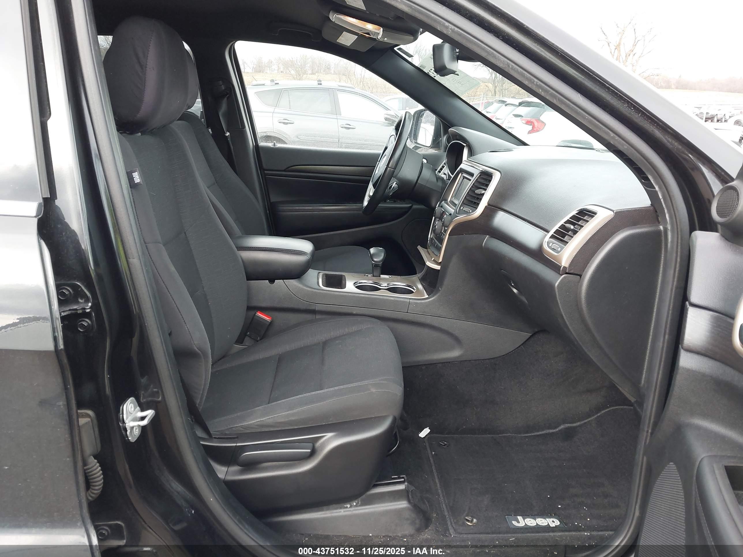 JEEP GRAND image 5