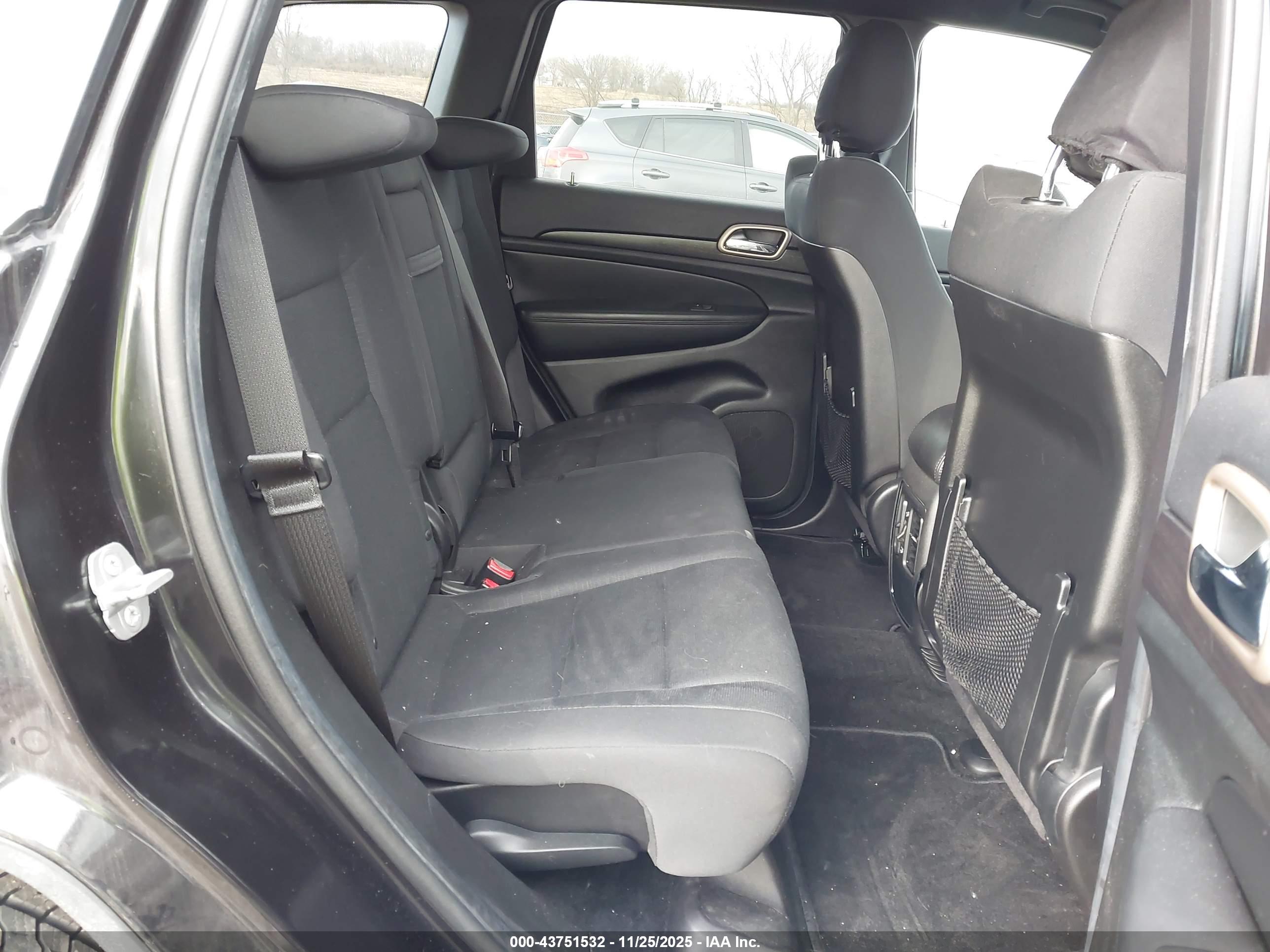 JEEP GRAND image 8