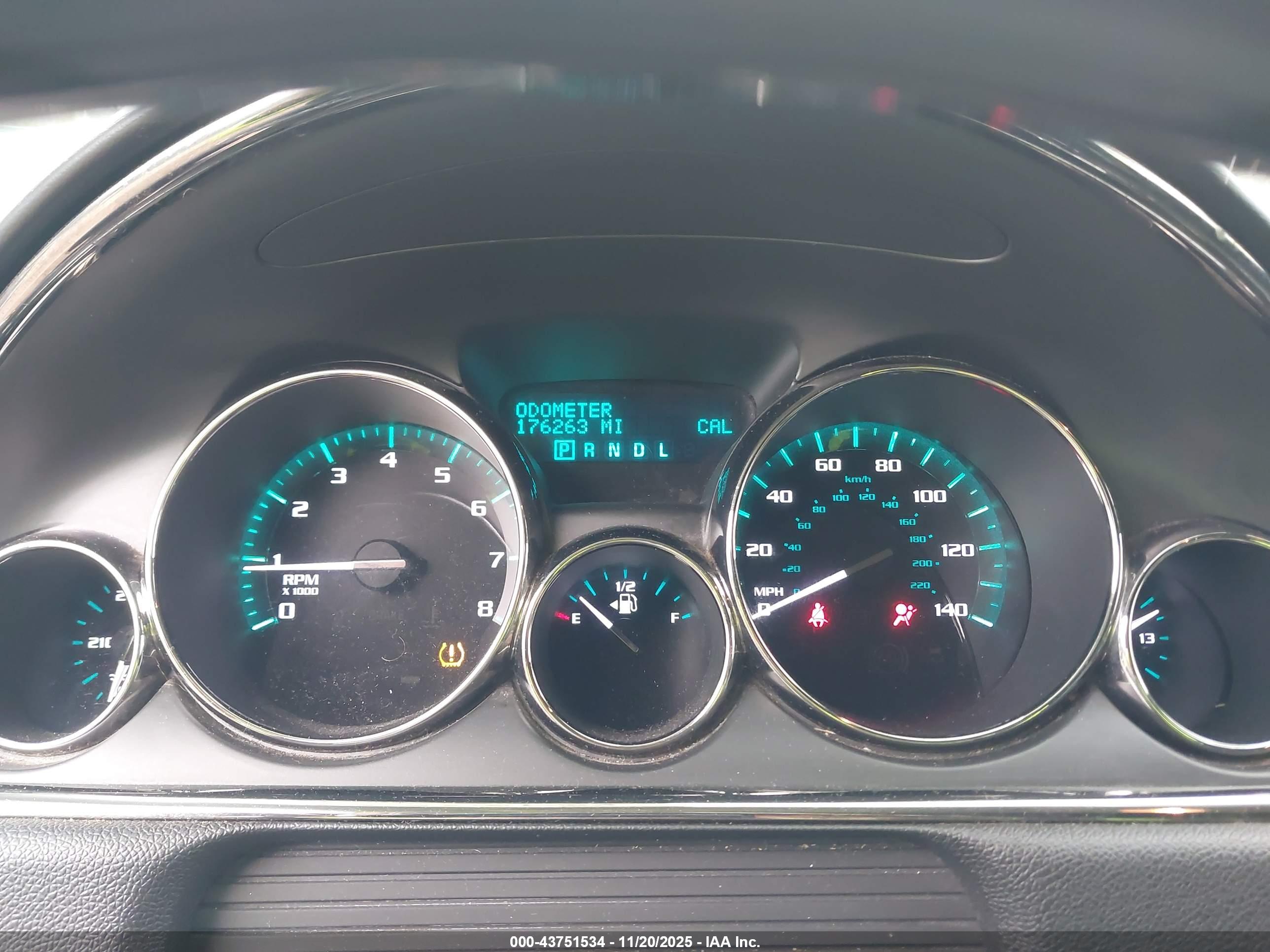 BUICK ENCLAVE image 7