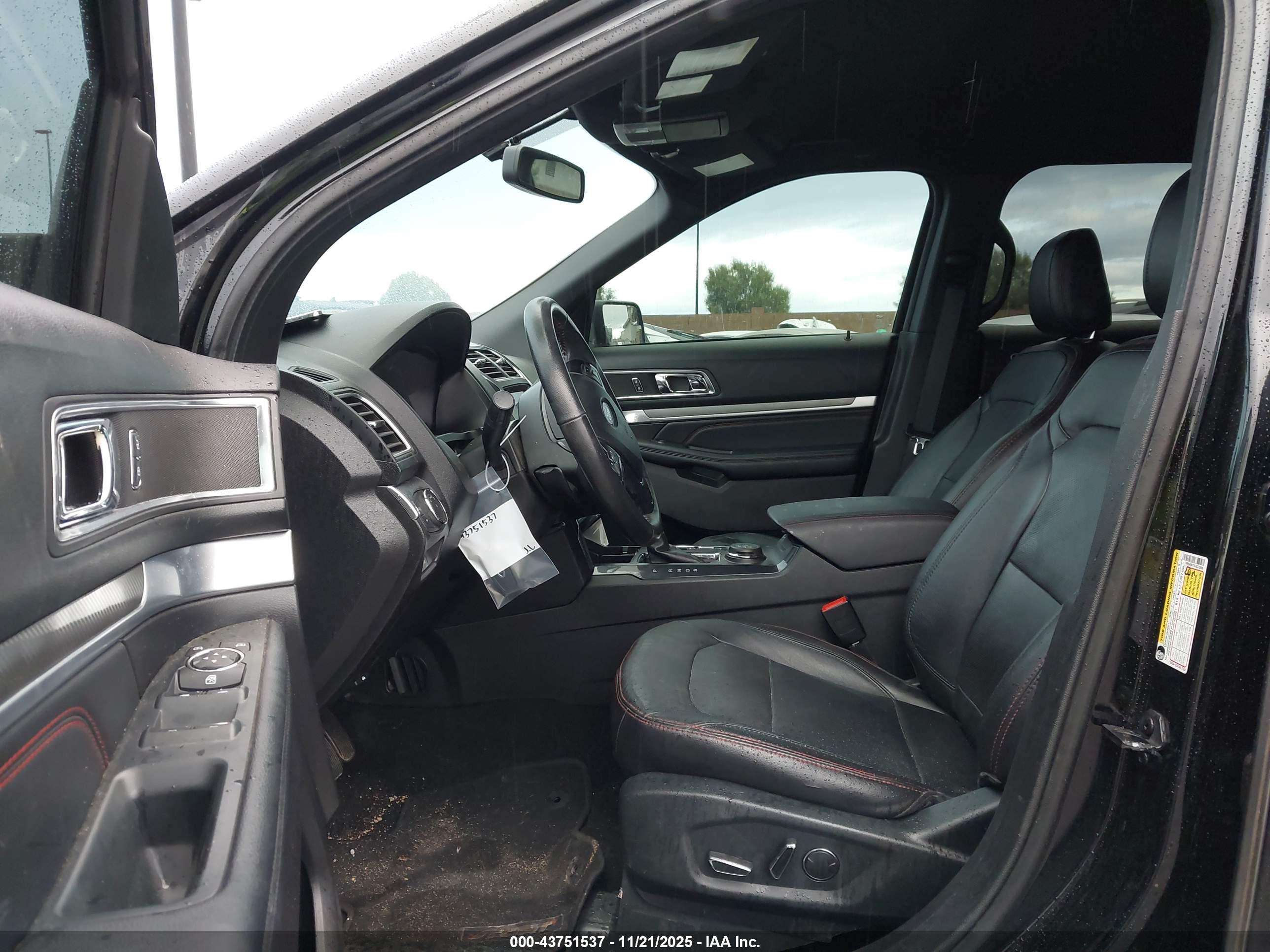 FORD EXPLORER image 5