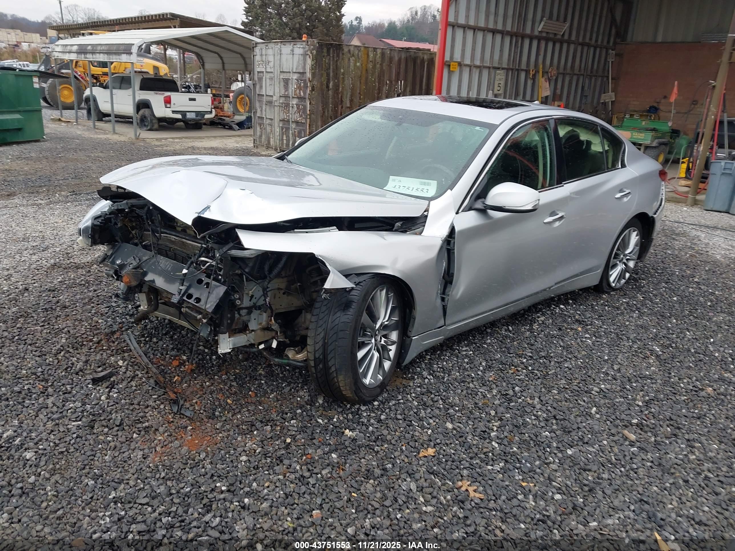 INFINITI Q50 image 2