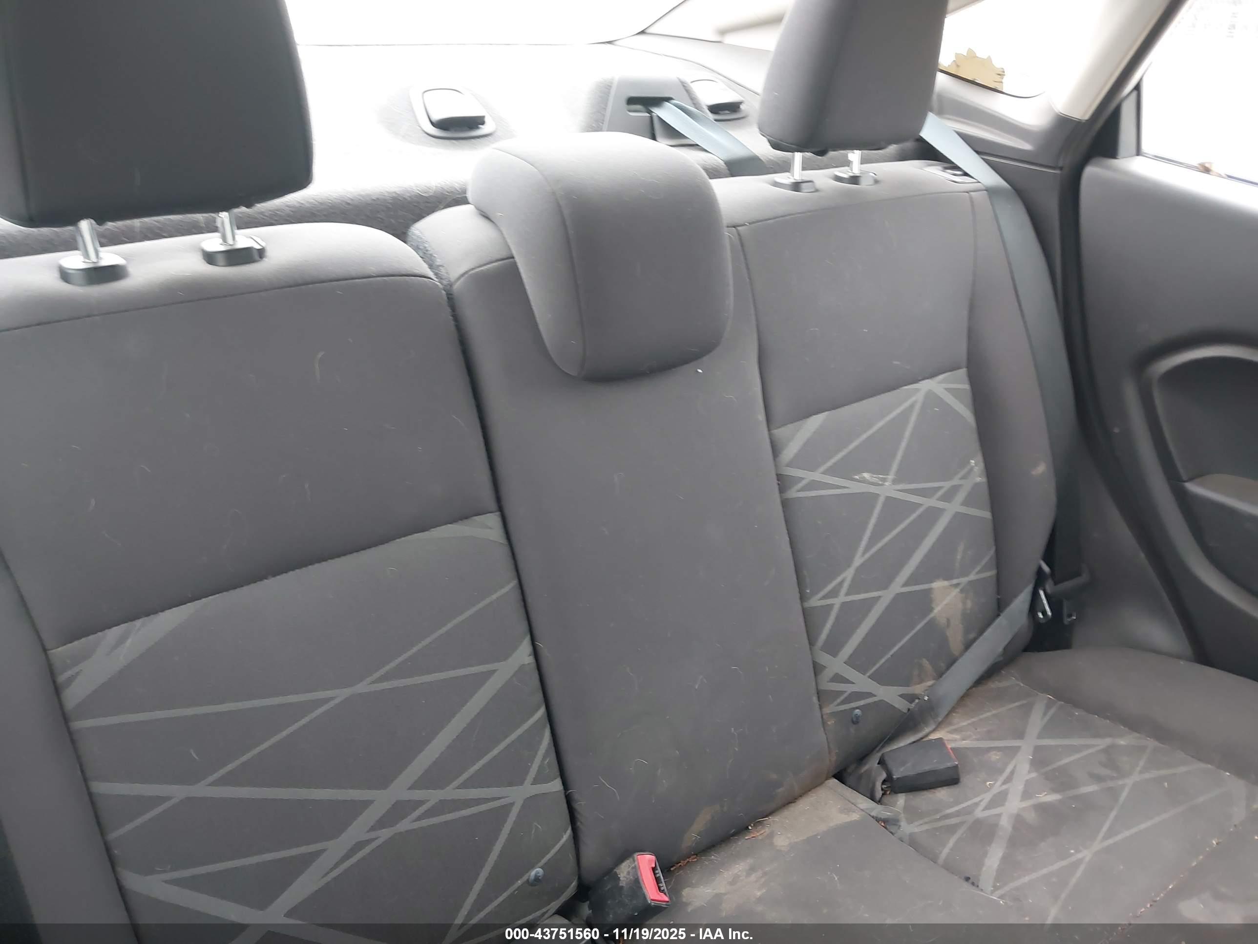 FORD FIESTA image 8