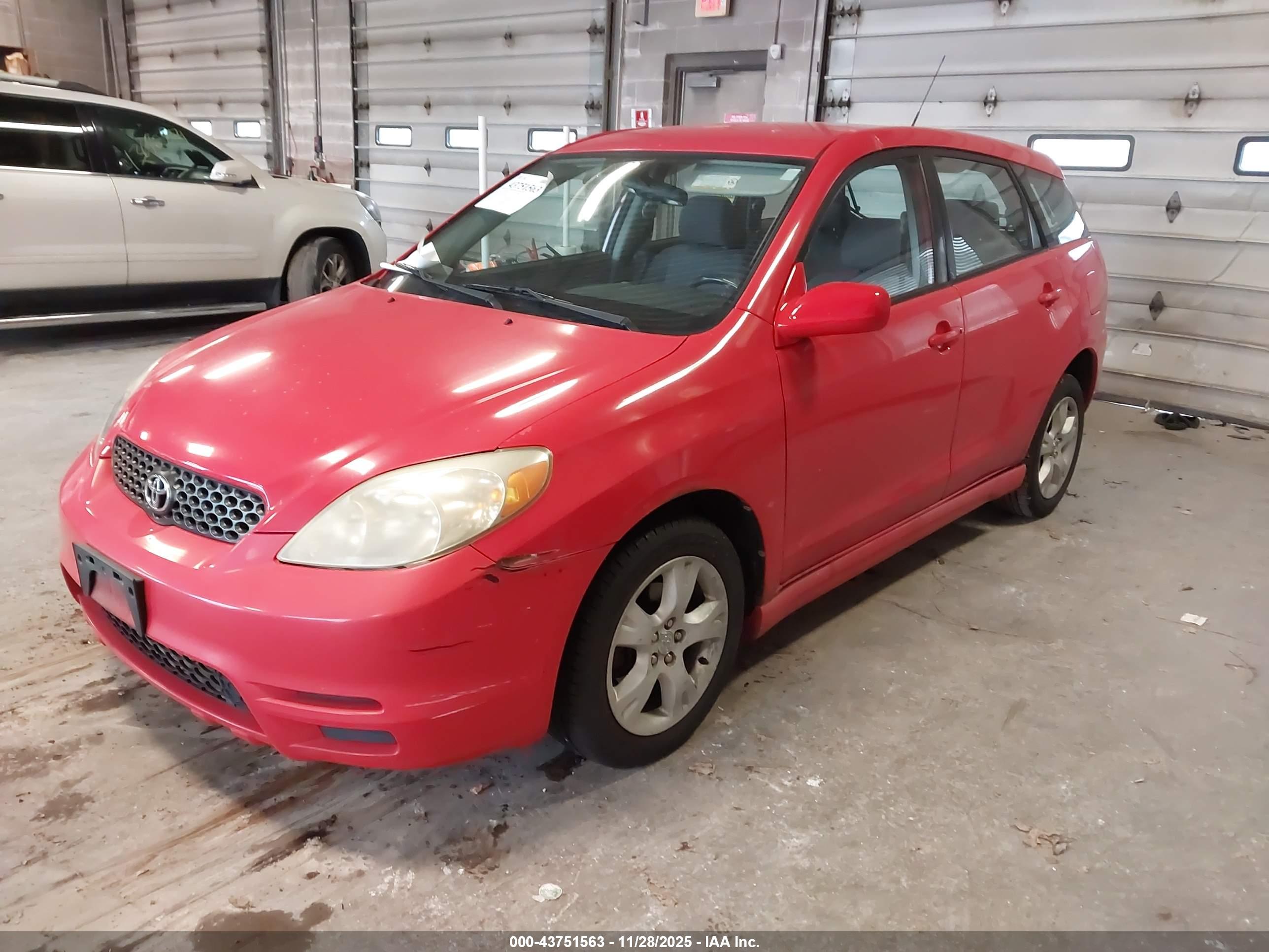TOYOTA MATRIX image 2