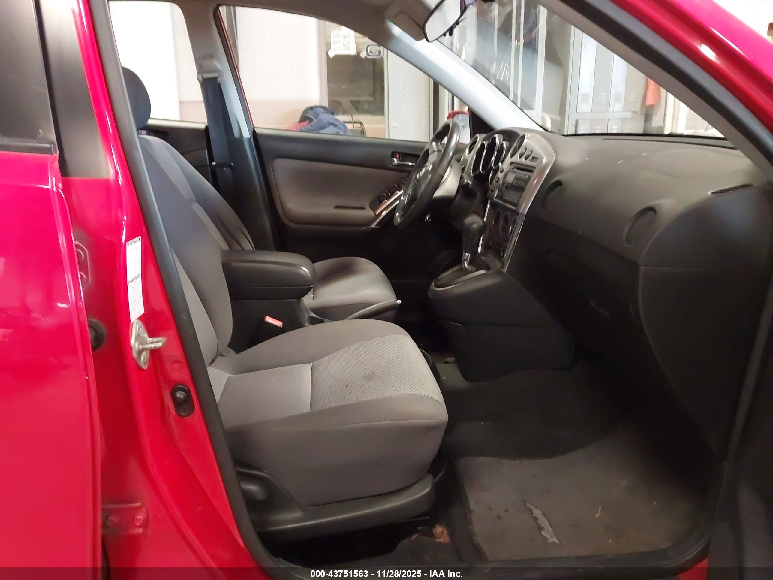 TOYOTA MATRIX image 5