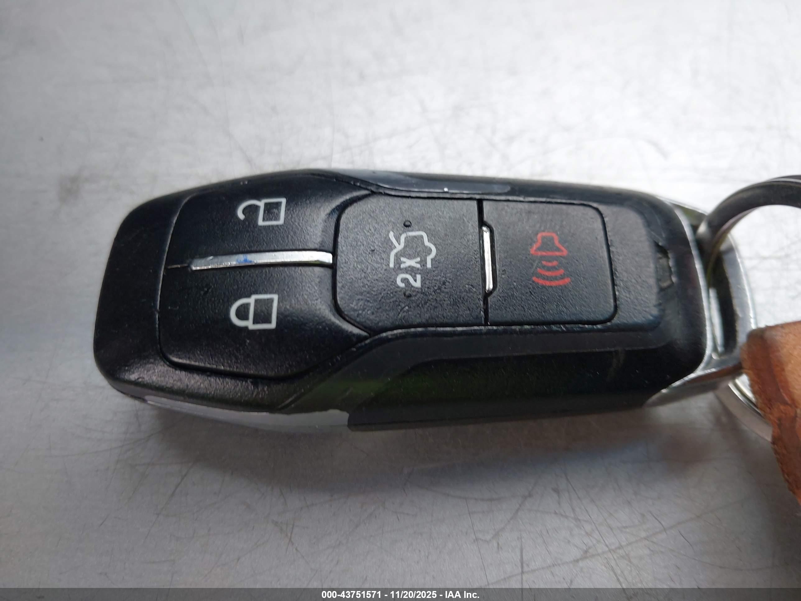 FORD MUSTANG image 11