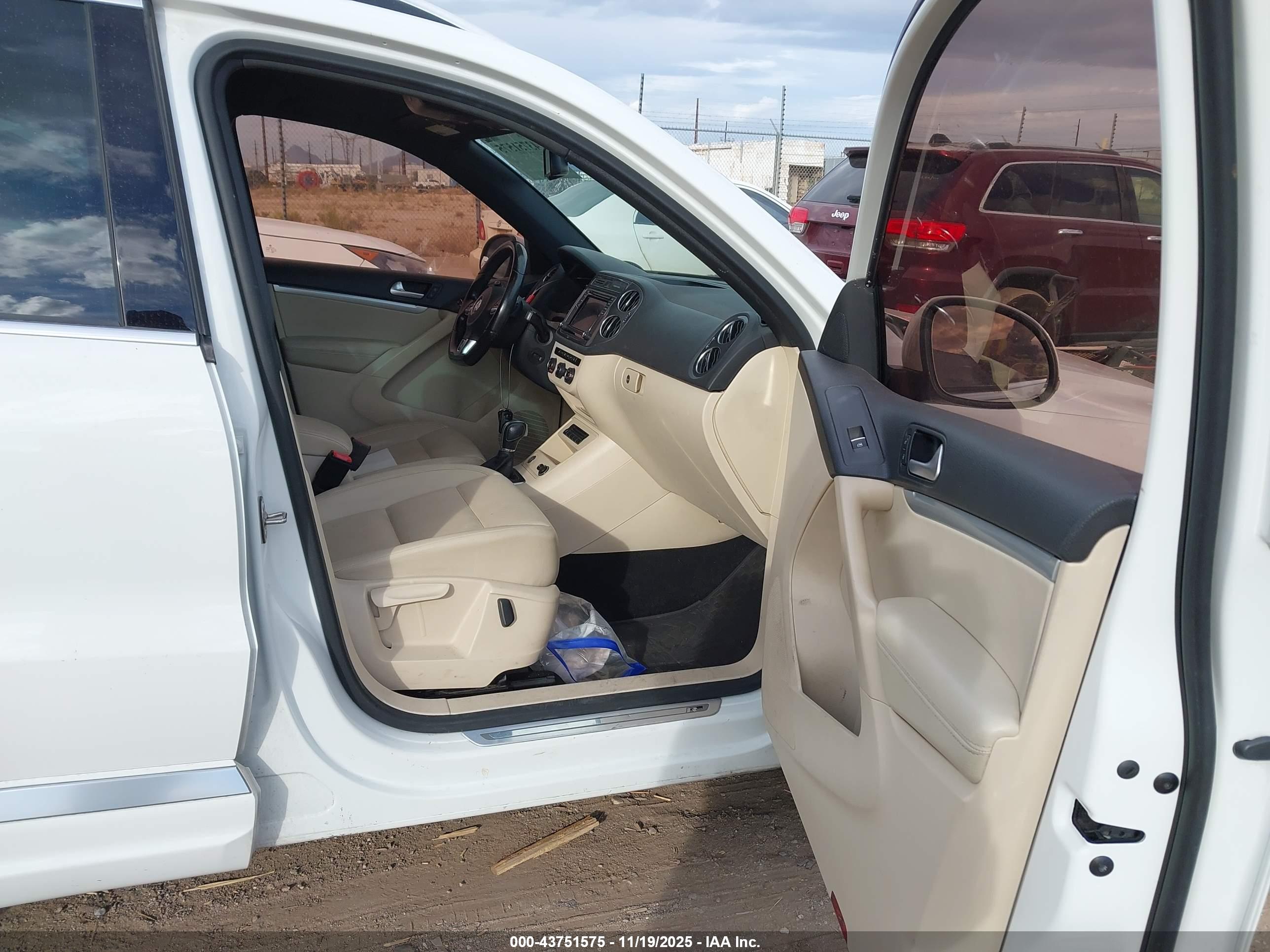 VOLKSWAGEN TIGUAN image 5