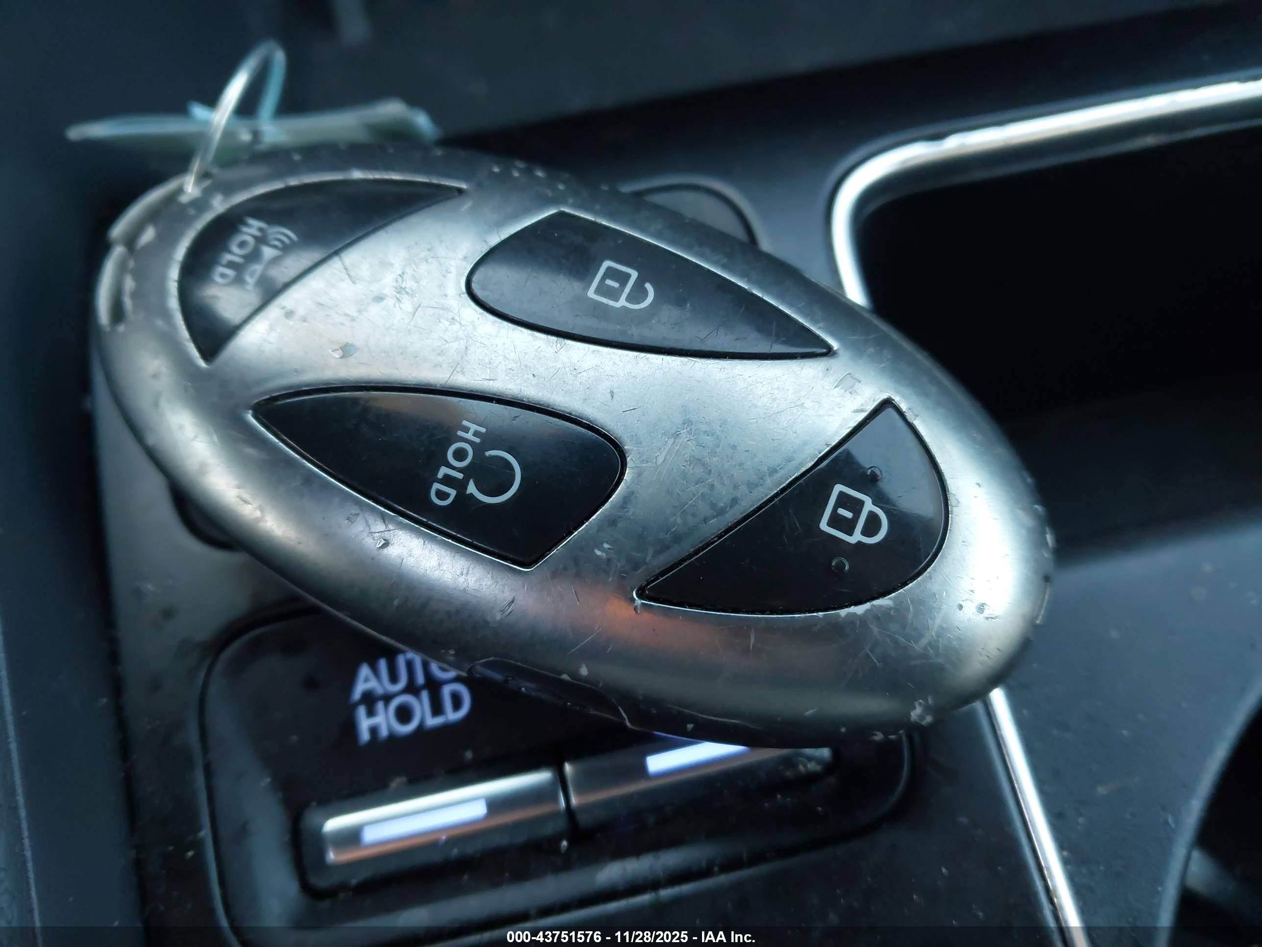 HYUNDAI SONATA image 11