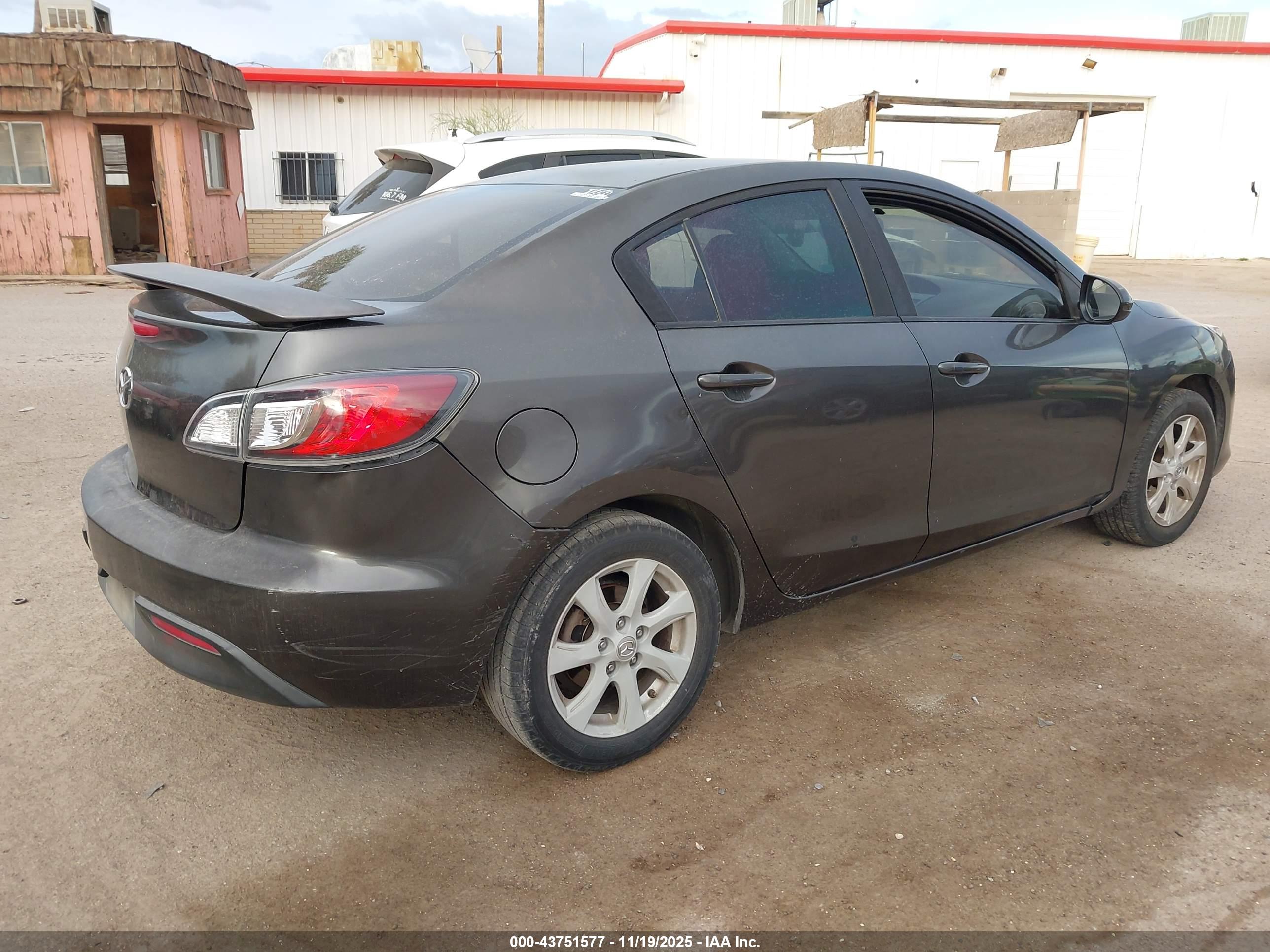 MAZDA MAZDA3 image 6