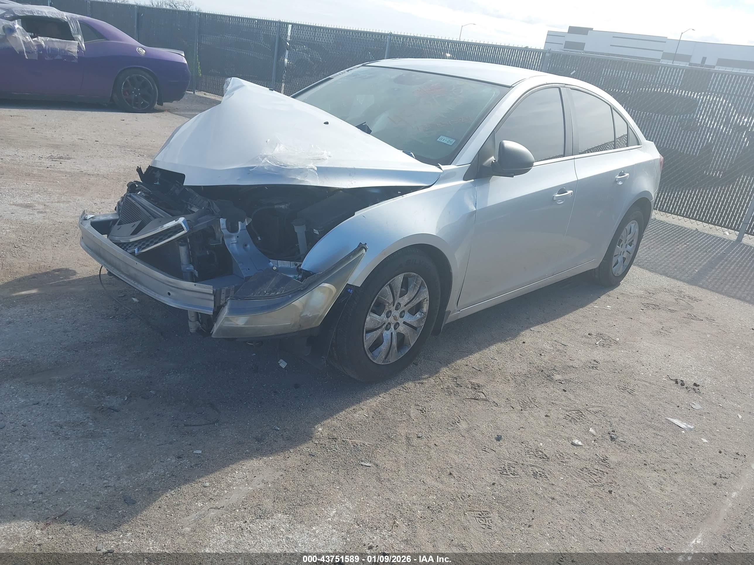 CHEVROLET CRUZE image 2