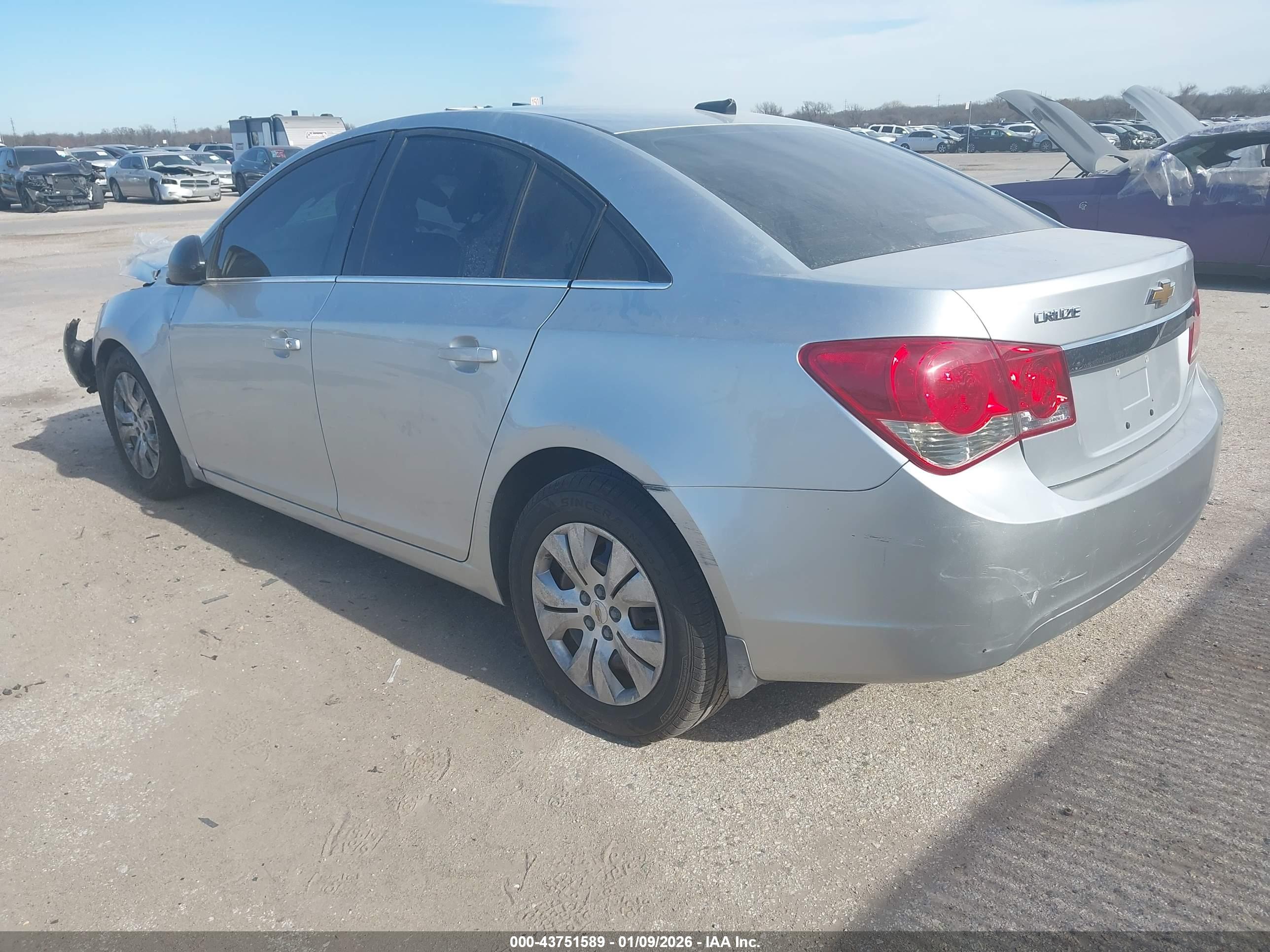 CHEVROLET CRUZE image 3