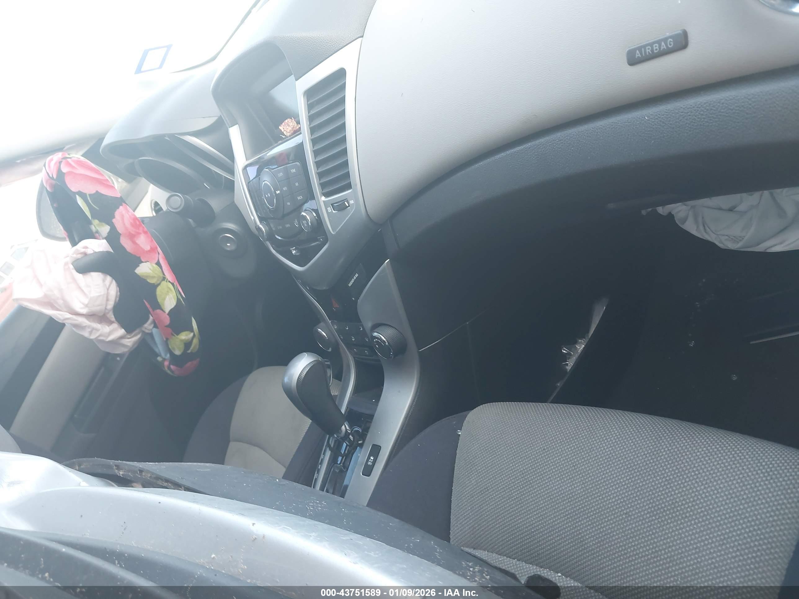 CHEVROLET CRUZE image 5