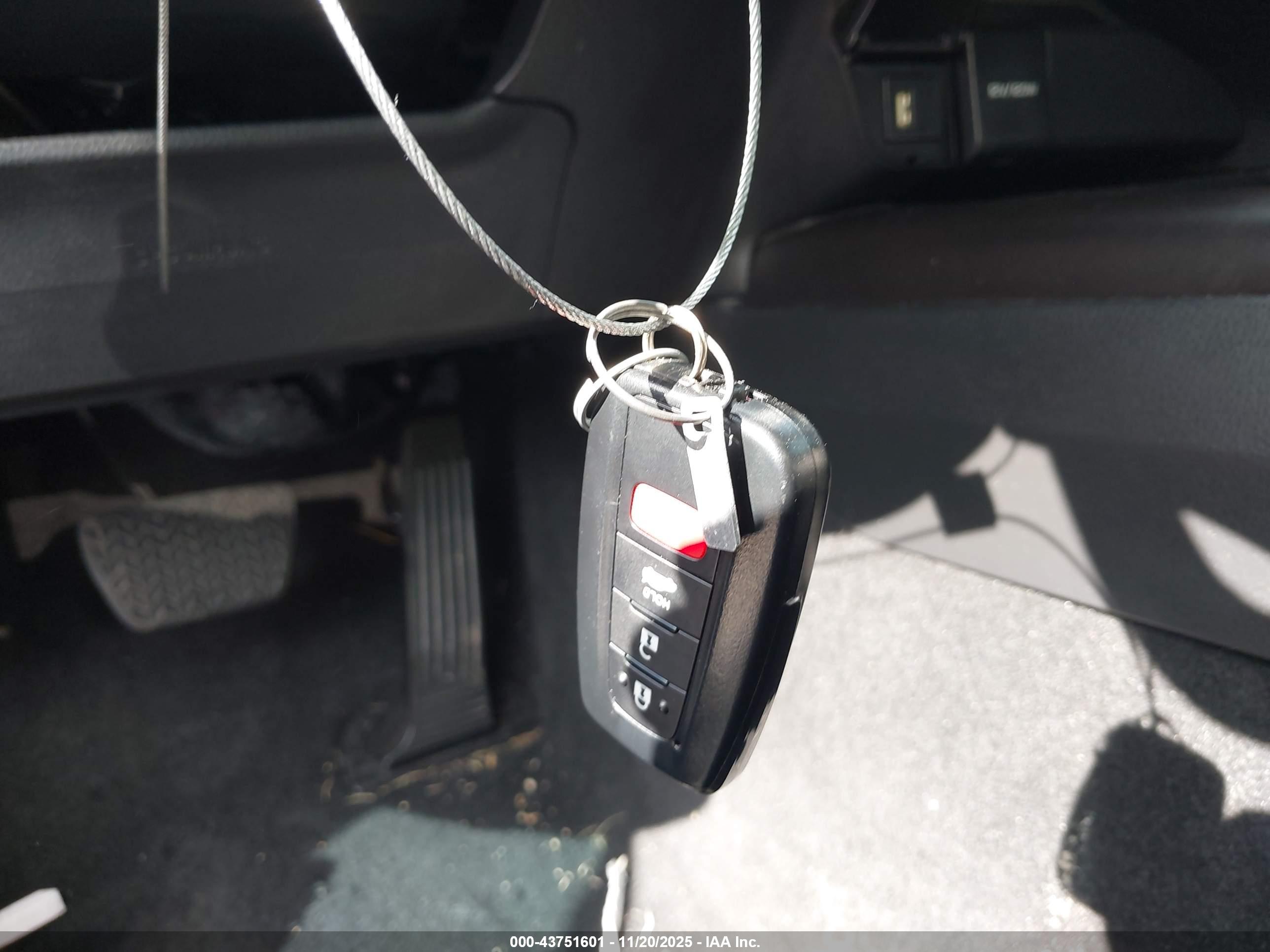 TOYOTA CAMRY image 11